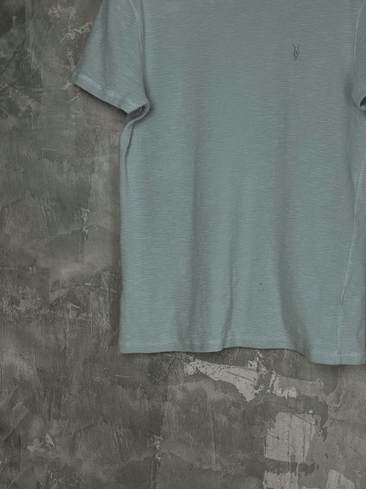 Allsaints Vintage Y2K Allsaints T-shirt luxury Sportswear Size S Size US S / EU 44-46 / 1 - 5 Thumbnail