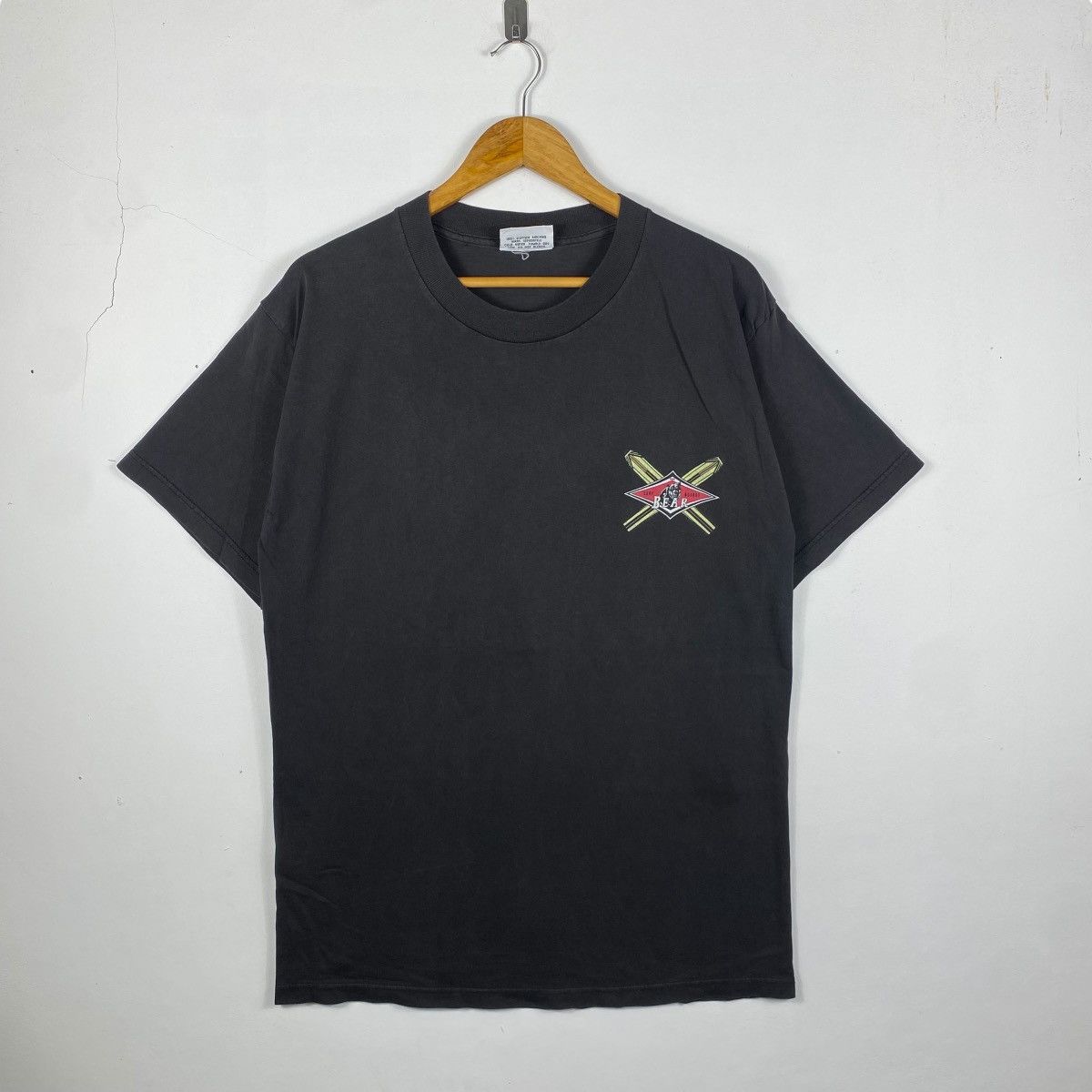 Vintage Vintage 90's BEAR SURFBOARDS Aloha Hawaiian Islands Surf Tee Size US L / EU 52-54 / 3 - 4 Thumbnail