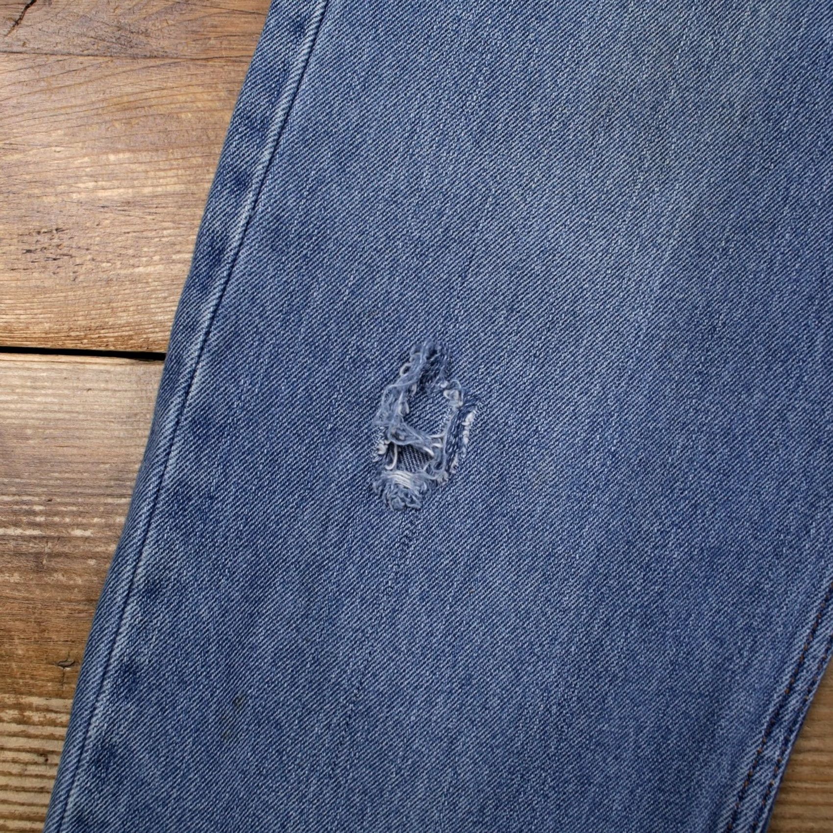 Denime VINTAGE Levis 505 Jeans 32x34 Mens Blue Regular Straight Light Stonewash Denim Size US 32 / EU 48 - 5 Thumbnail