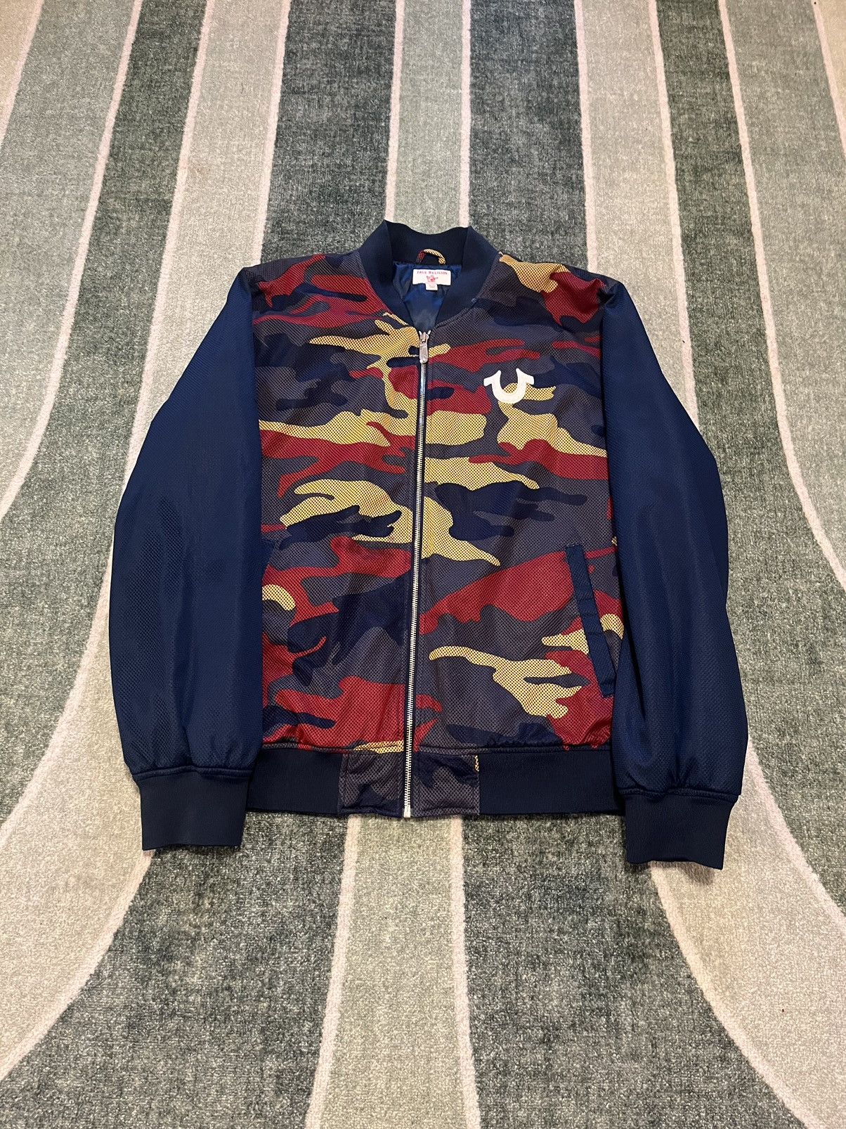 True Religion × Vintage Y2K True Religion Camo Quilted Bomber Jacket Size US XL / EU 56 / 4 - 2 Thumbnail