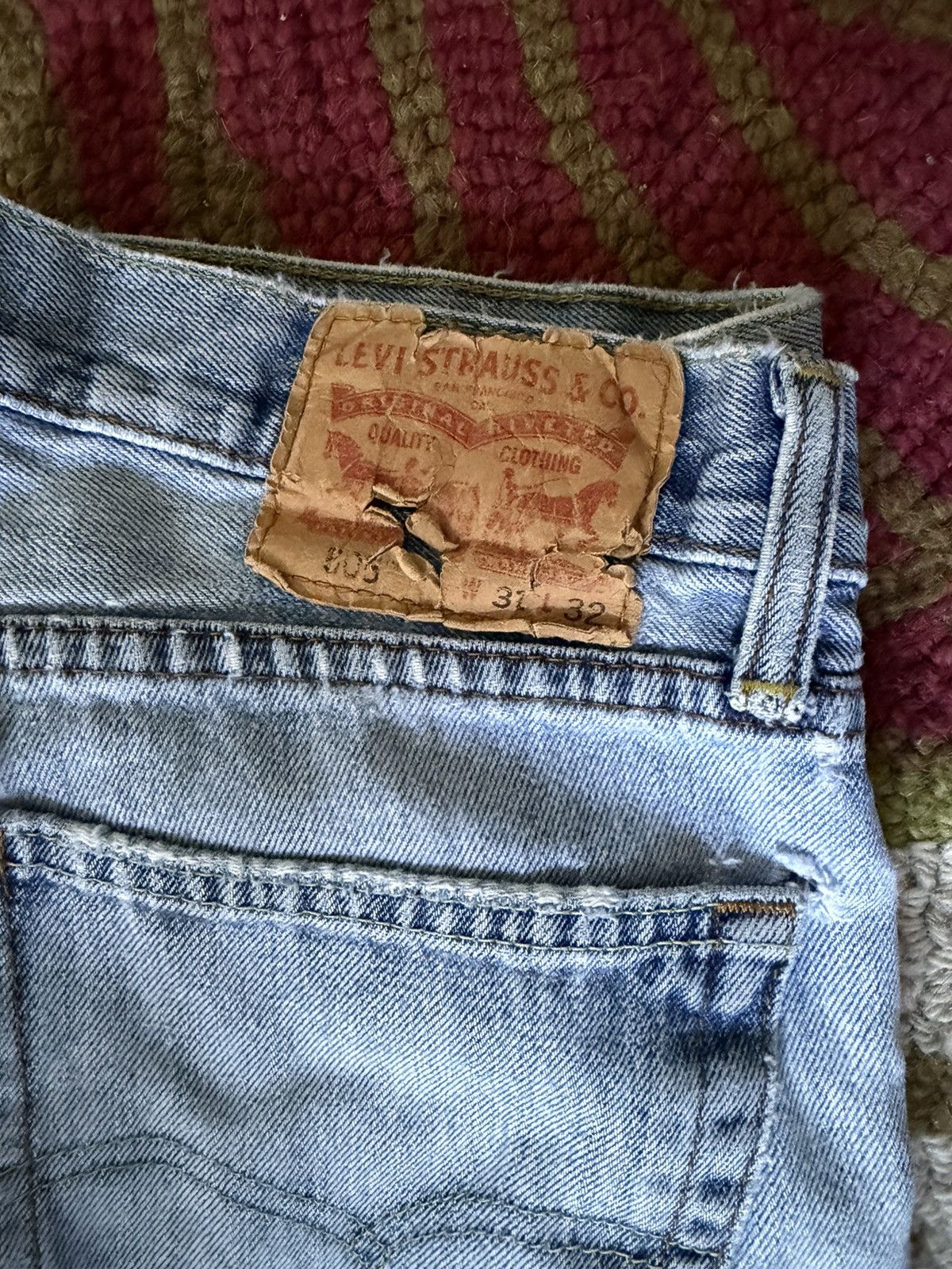 Carhartt Vtg Levi's 505 Men's Light Blue Jeans Regular Fit Slit Hems Size US 30 / EU 46 - 2 Thumbnail