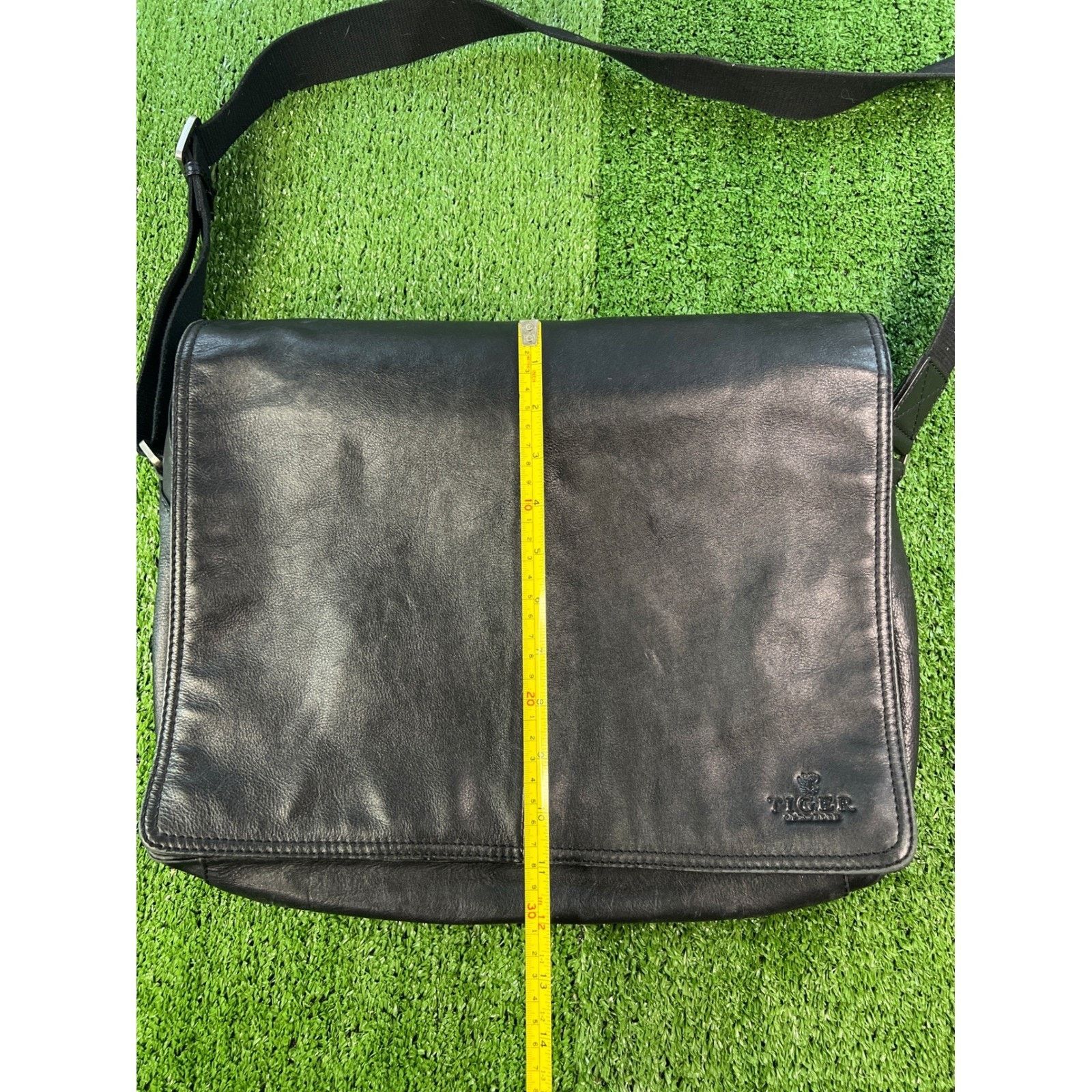 Tiger of Sweden Tiger of Sweden Black Leather Messenger Bag Shoulder Work Size 38 - 8 Thumbnail