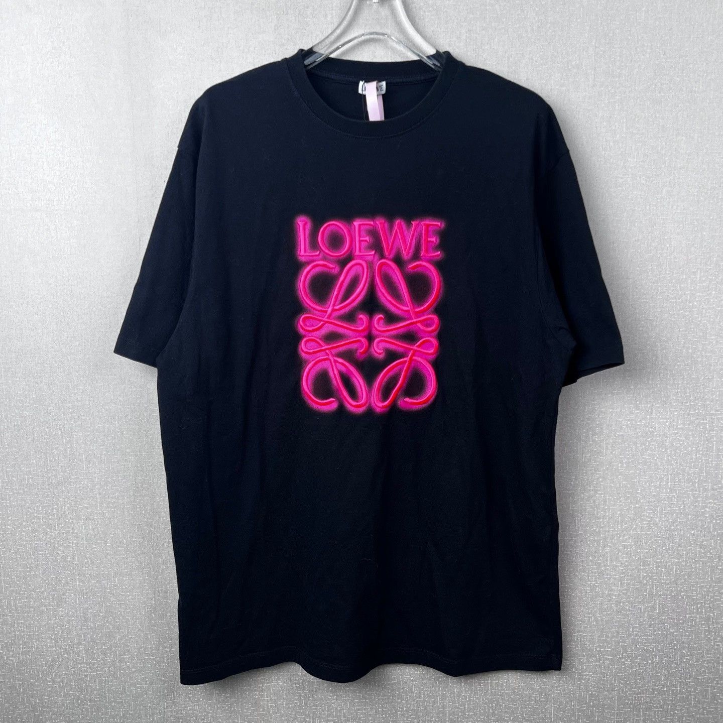 Loewe Loewe Fluorescent Pink Embroidered Logo Tee Size M / US 6-8 / IT 42-44 - 1 Thumbnail