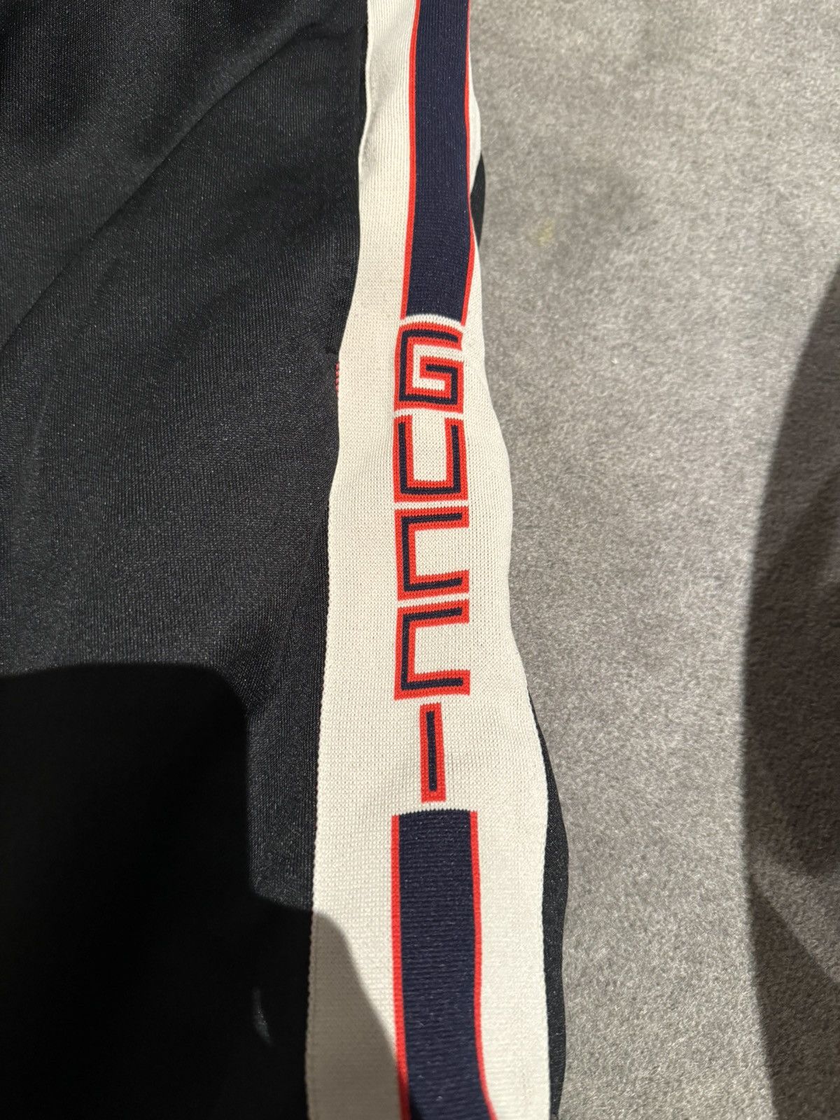 Gucci Gucci Logo Shorts Size US 32 / EU 48 - 2 Thumbnail
