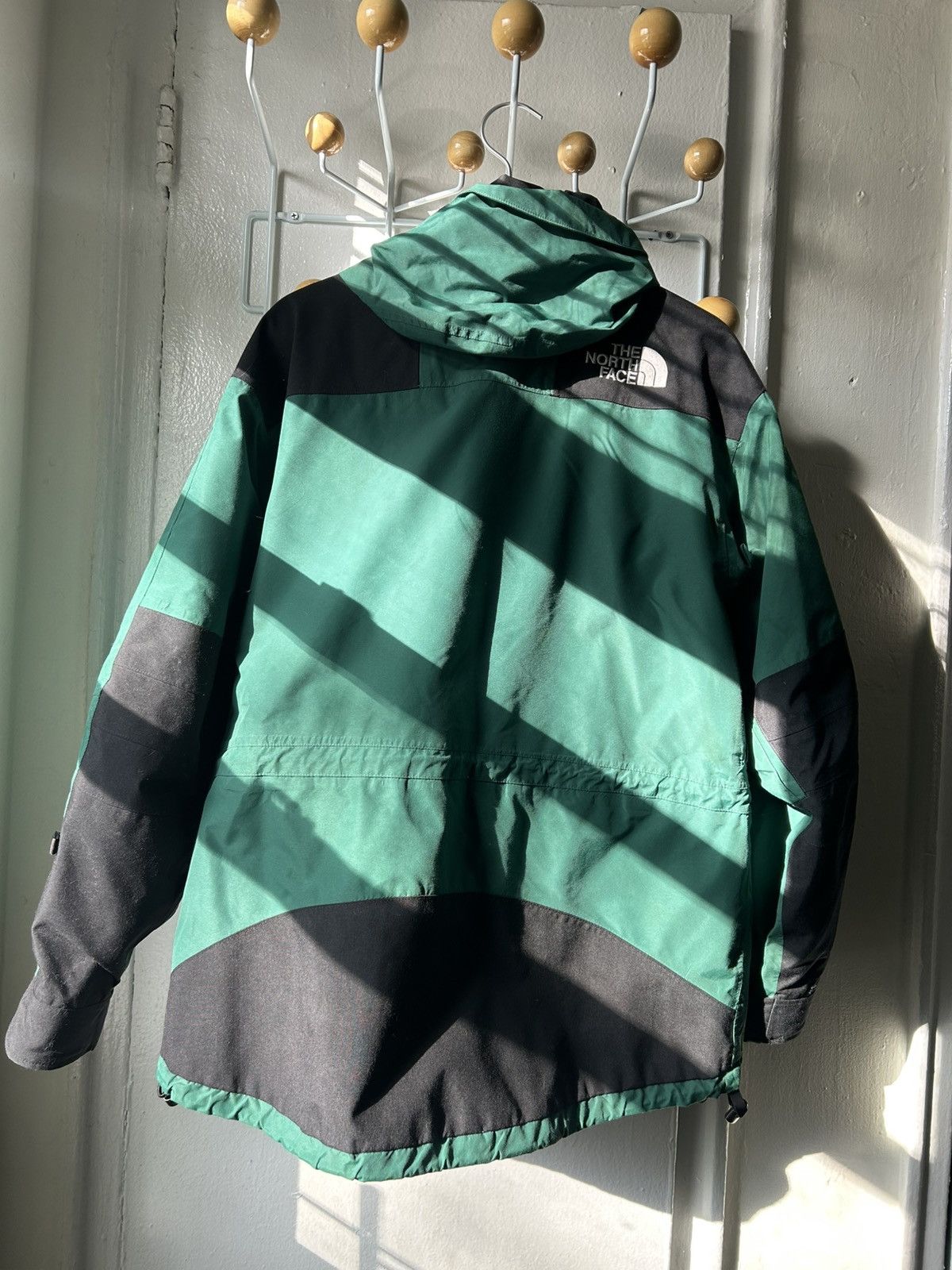 The North Face Vintage North Face Mountain Jacket Size US L / EU 52-54 / 3 - 2 Thumbnail