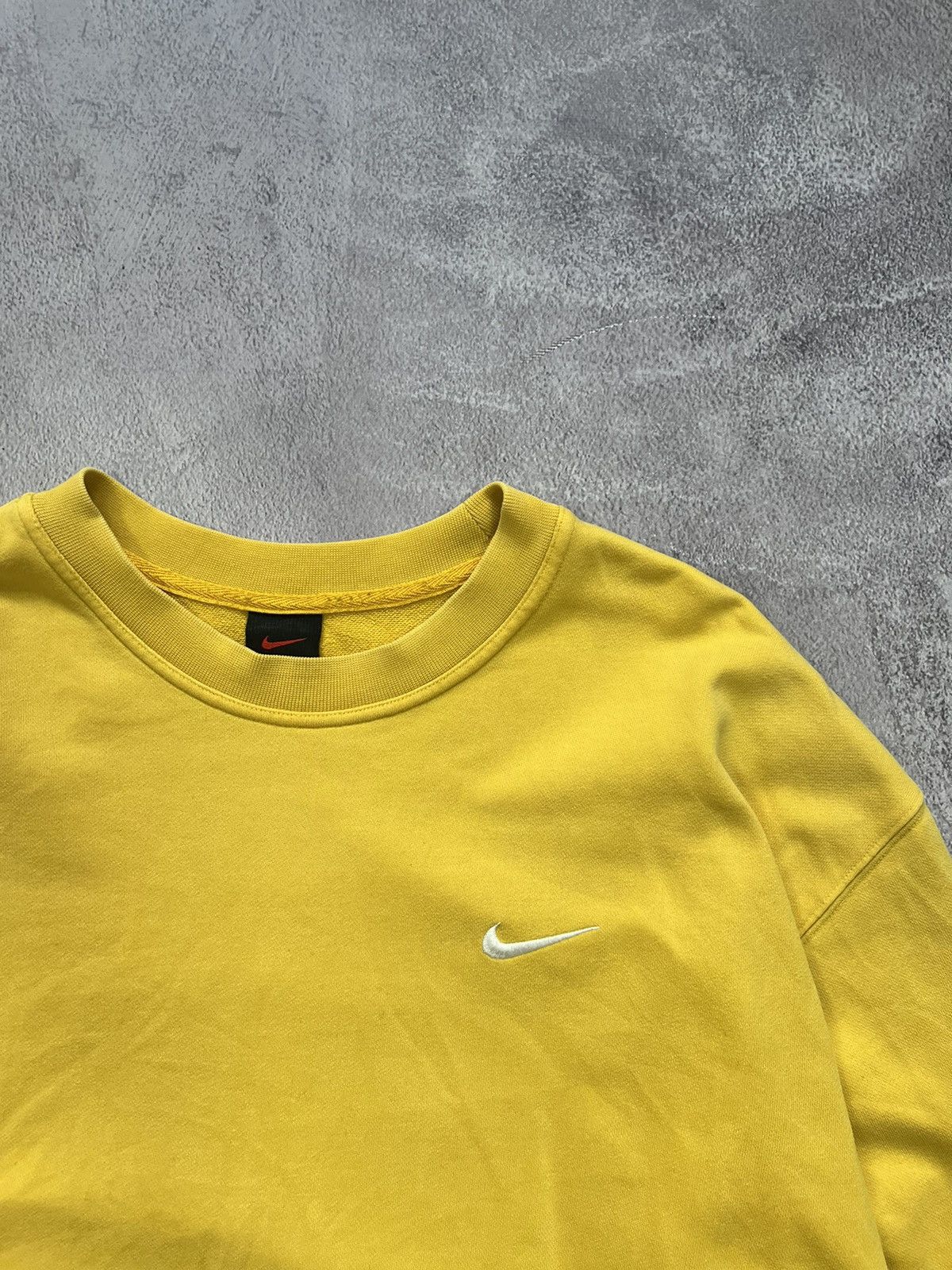 Nike × Vintage Vintage Nike Yellow Oversized Y2K Sweatshirt Mens XL Size US XL / EU 56 / 4 - 4 Thumbnail