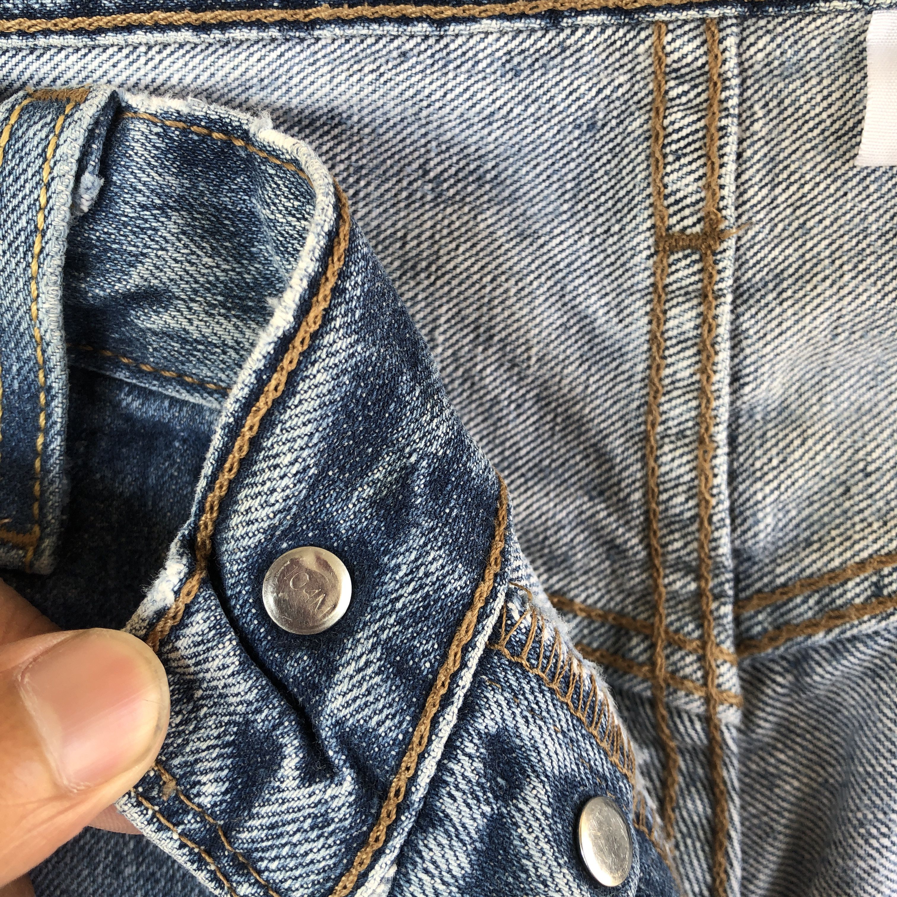Levi's Vintage Levis 501 Distressed Jeans Levi's Stonewash Denim Size US 34 / EU 50 - 7 Thumbnail