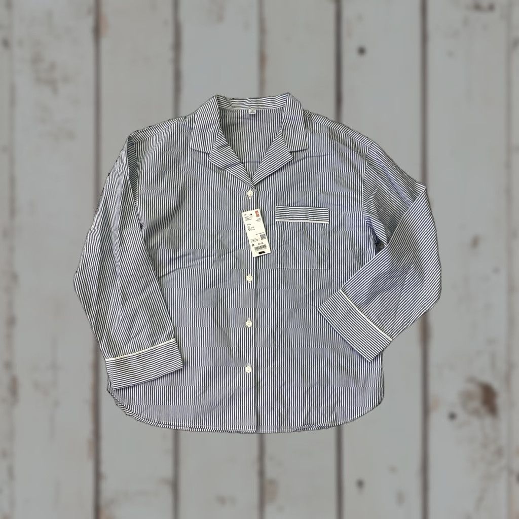 Uniqlo Uniqlo Shirt Womens Medium Light Blue Pinstripe 100% Cotton Long Sleeve NWT Size M / US 6-8 / IT 42-44 - 1 Thumbnail