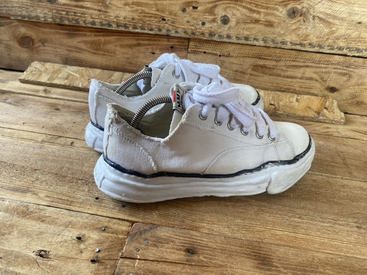 Maison MIHARA YASUHIRO Maison mihara yasuhiro white low-too canvas sneakers sz 41 Size US 8 / EU 41 - 9 Thumbnail