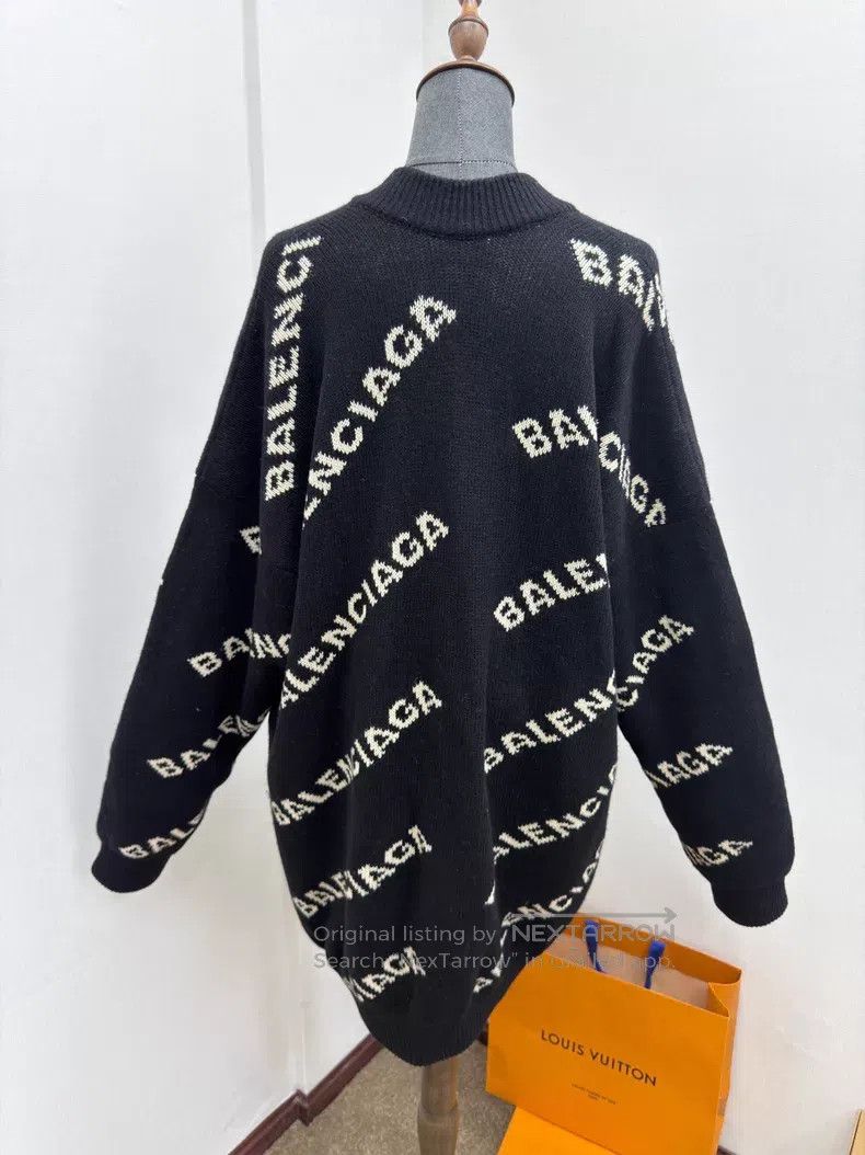 Balenciaga Balenciaga Black Logo Printed V-Neck Oversize Sweater Size US XS / EU 42 / 0 - 4 Thumbnail