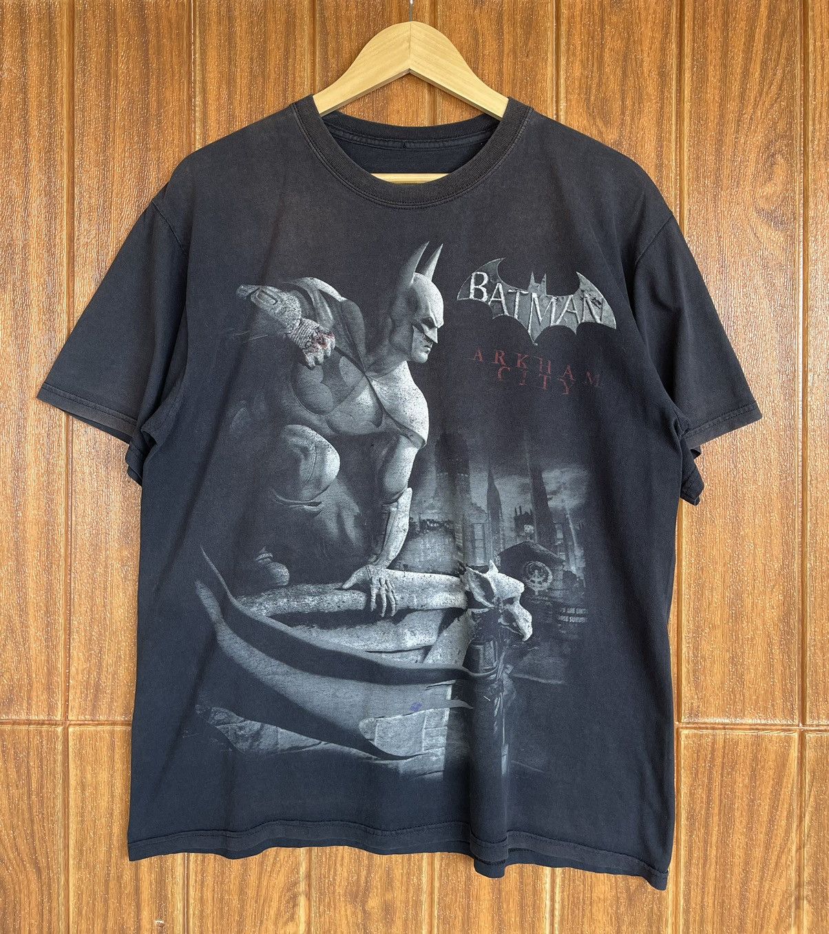 DC Comics Vintage’y2k🔥BATMAN🔥Full Print Faded Tshirt Size US L / EU 52-54 / 3 - 1 Thumbnail
