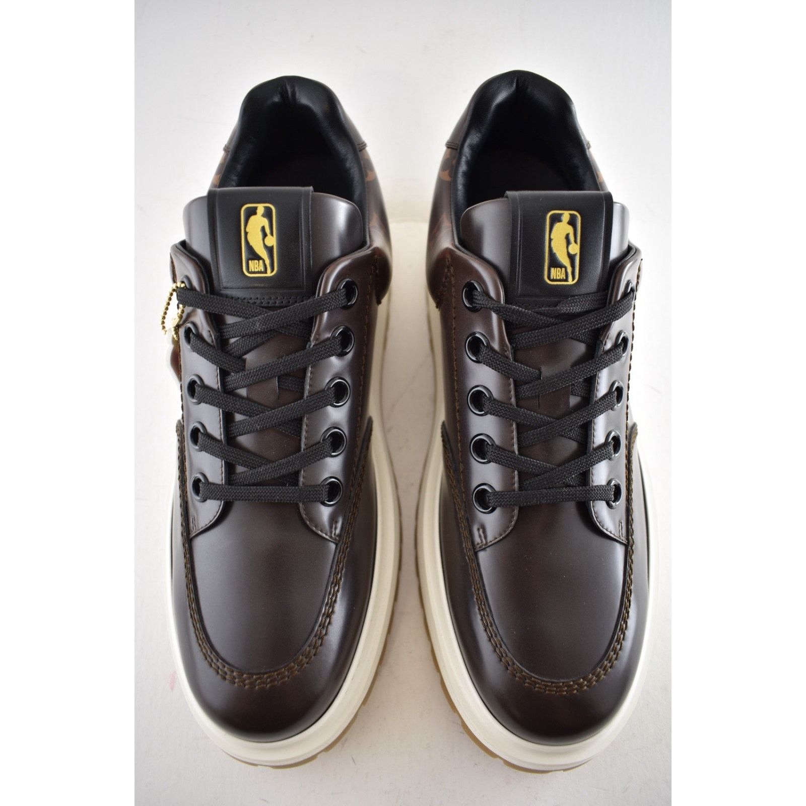 Louis Vuitton Louis Vuitton LV x NBA Abbesses Derby Ebony Brown Size US 10 / EU 43 - 11 Thumbnail