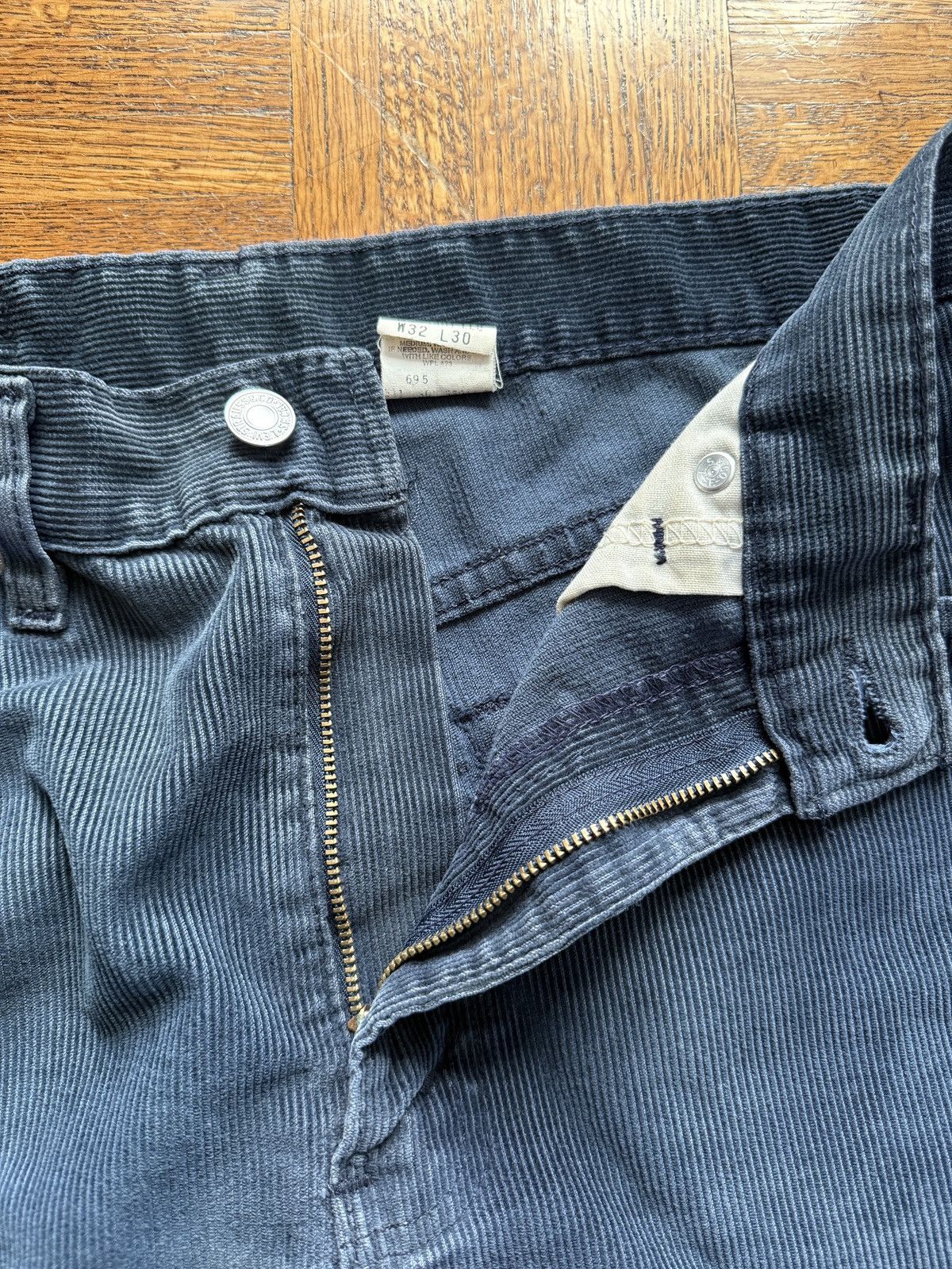 Levi's Vintage Levi's 505 Corduroy Faded Pants Size US 32 / EU 48 - 5 Thumbnail