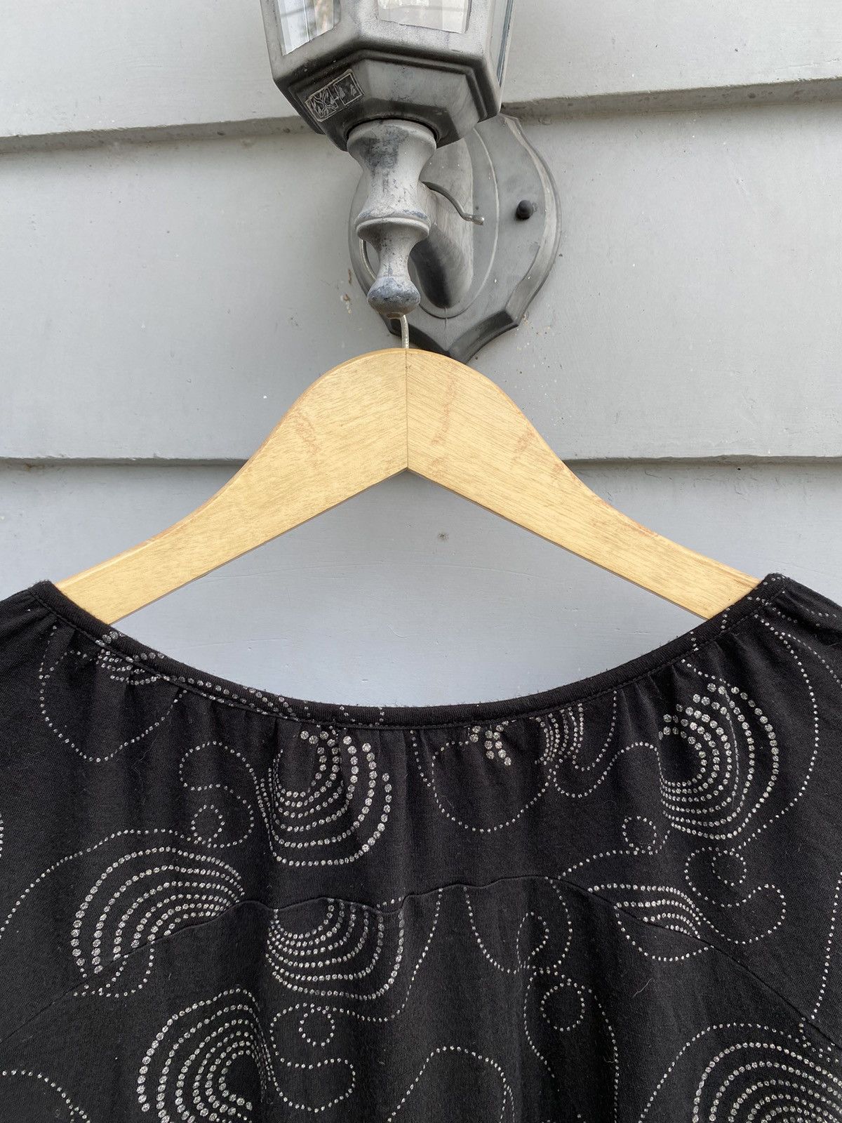 Japanese Brand Alphabet Club Longsleeve with Abstract Dot Swirl Pattern Size ONE SIZE - 9 Thumbnail