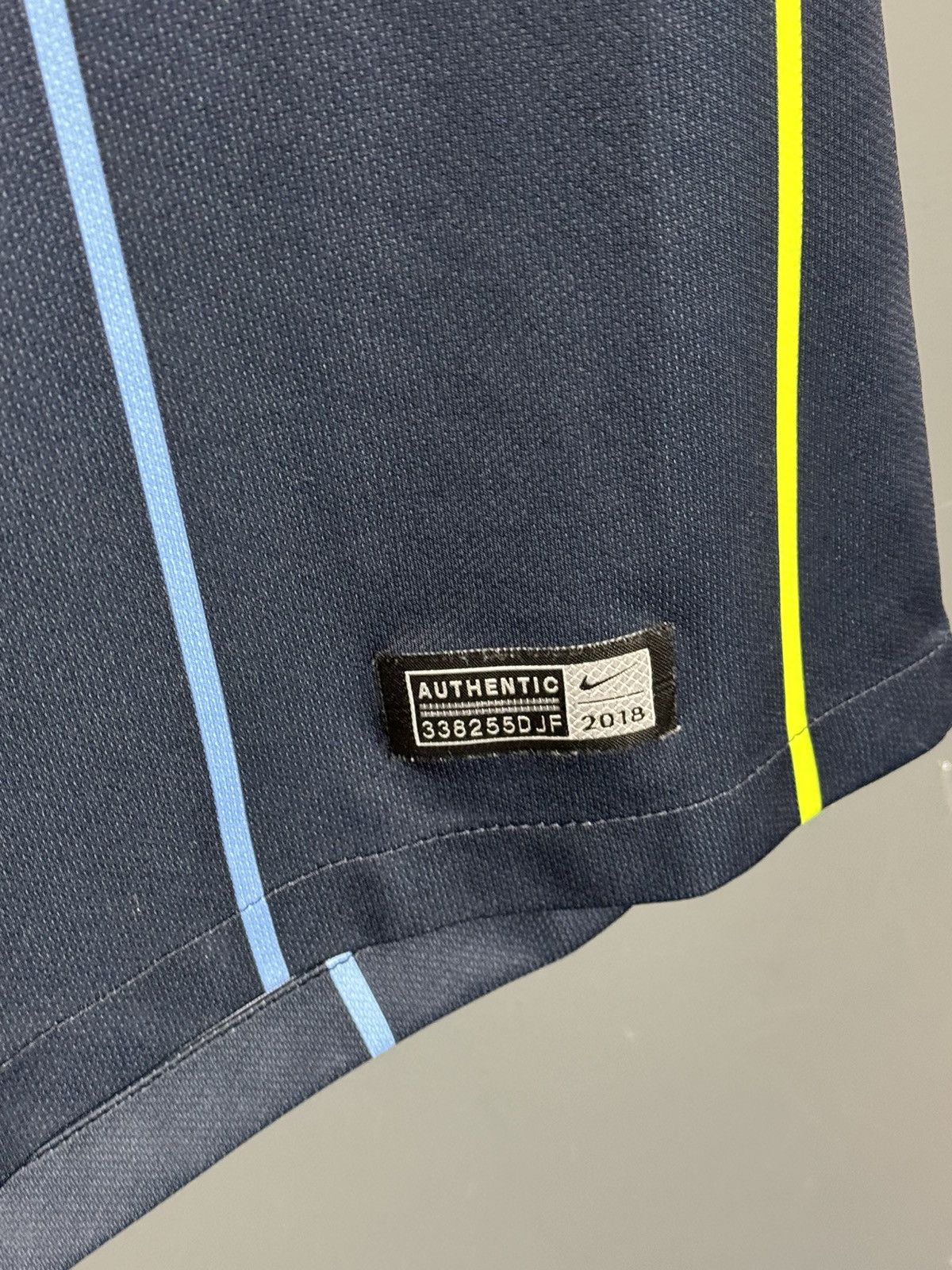Nike Manchester City 18/19 Away Football Jersey Size US S / EU 44-46 / 1 - 6 Thumbnail