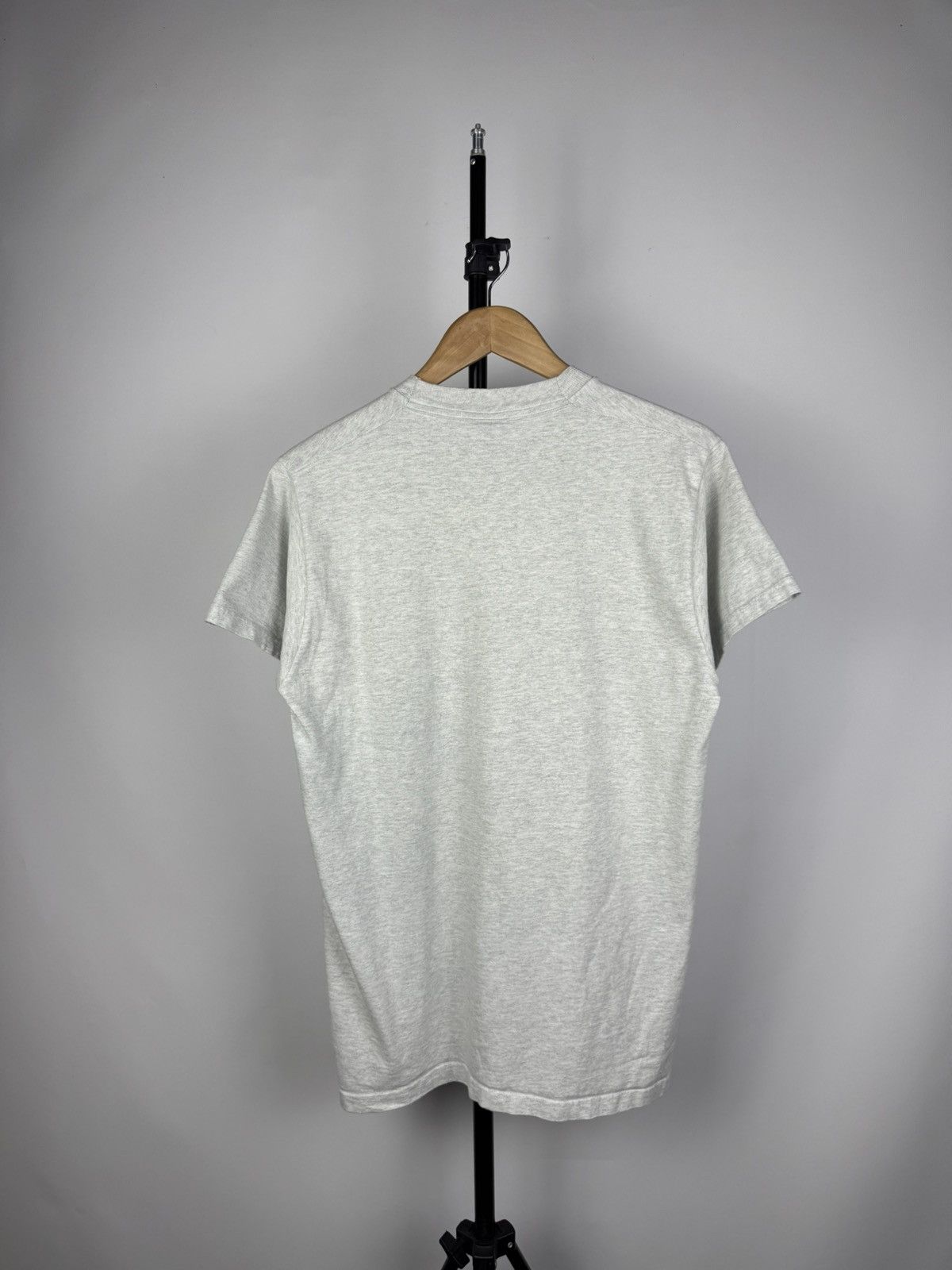 Vintage Vintage 90s Canada Banff Graphic logo Y2K USA T-shirt Size US M / EU 48-50 / 2 - 5 Thumbnail