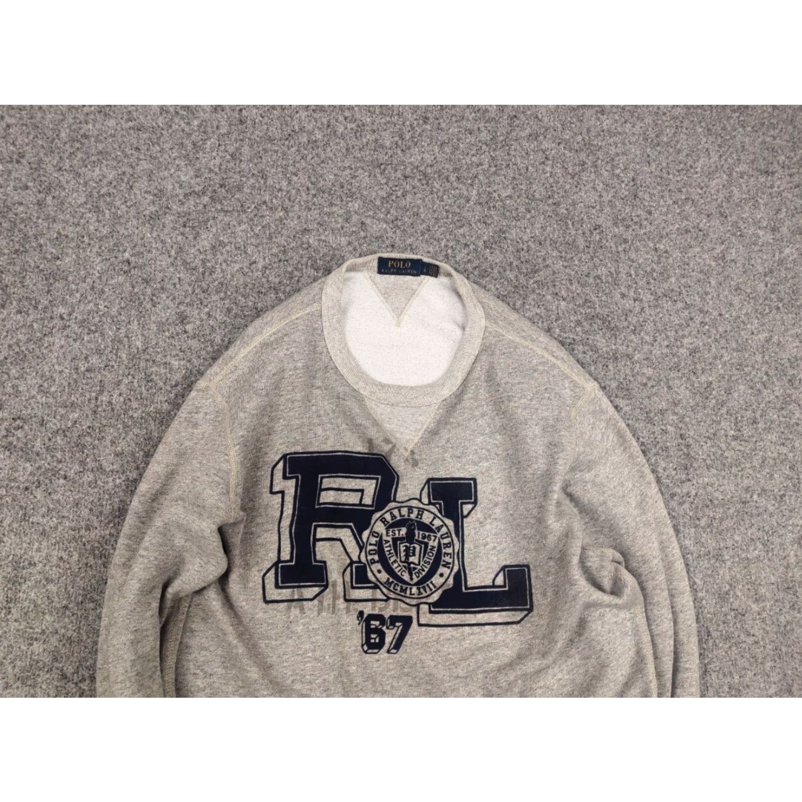 Polo Ralph Lauren Polo Ralph Lauren athletic division Varsity Logo Military Sweatshirt Shirt Mens L Gray 90s City Classic Logo Polo Sweatshirt Size US L / EU 52-54 / 3 - 4 Thumbnail