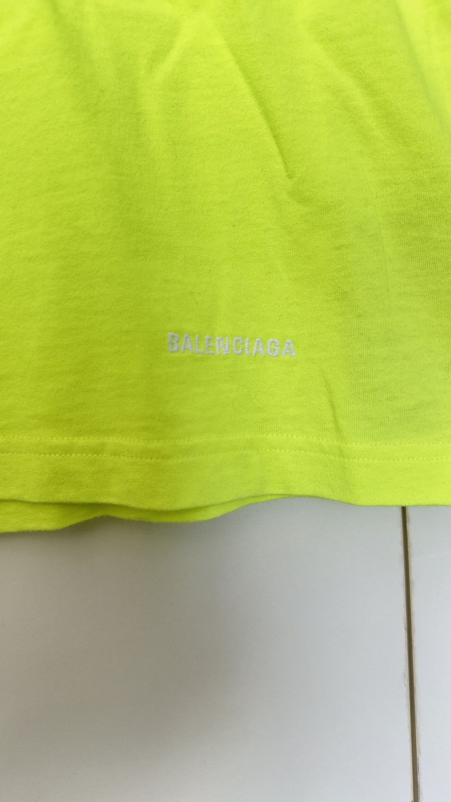 Balenciaga Balenciaga Neon Logo T-Shirt Size US XS / EU 42 / 0 - 3 Thumbnail