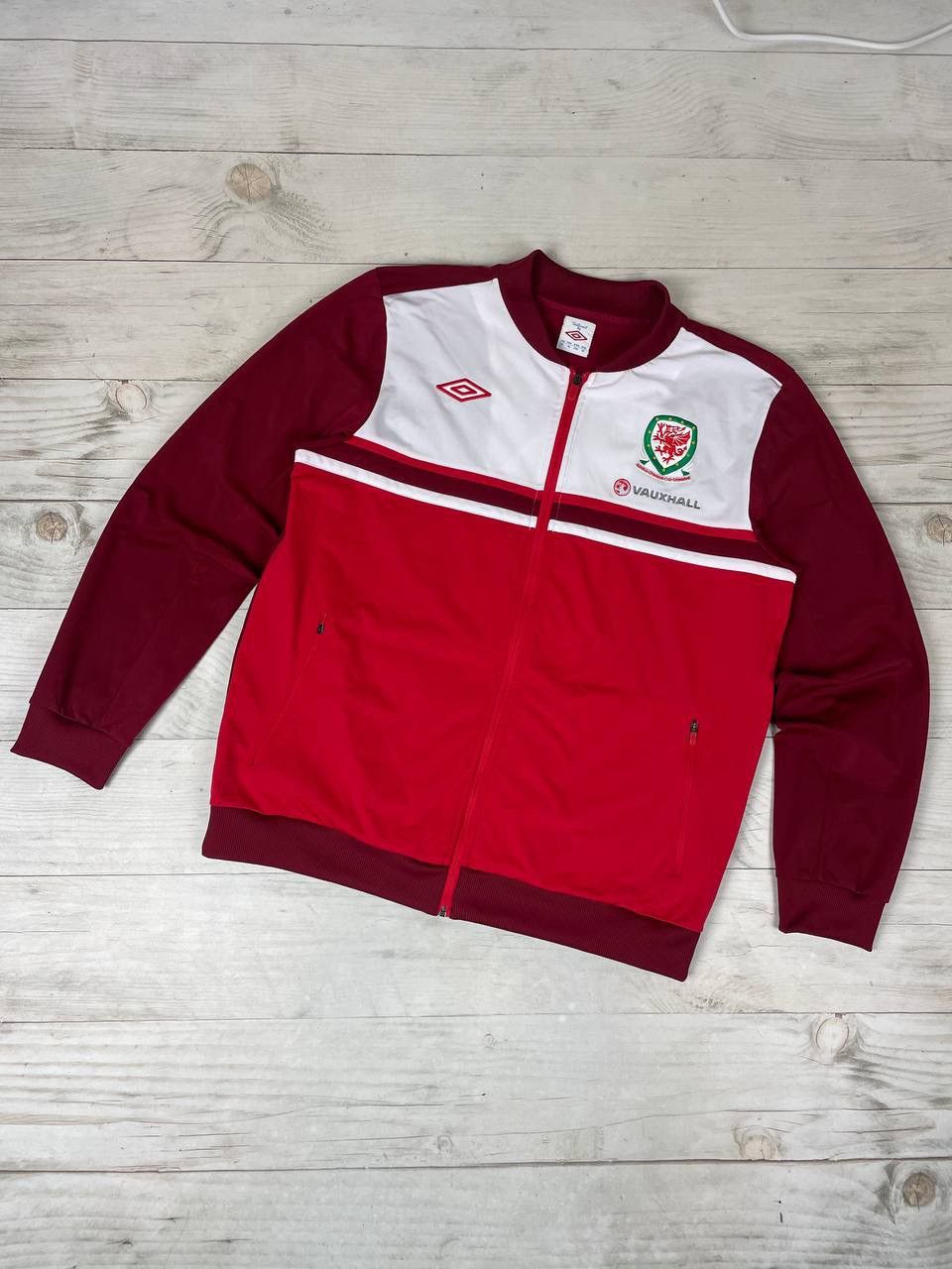 Umbro Umbro Wales 2012 2013 Training Track Top Jacket Football Size US XL / EU 56 / 4 - 1 Thumbnail