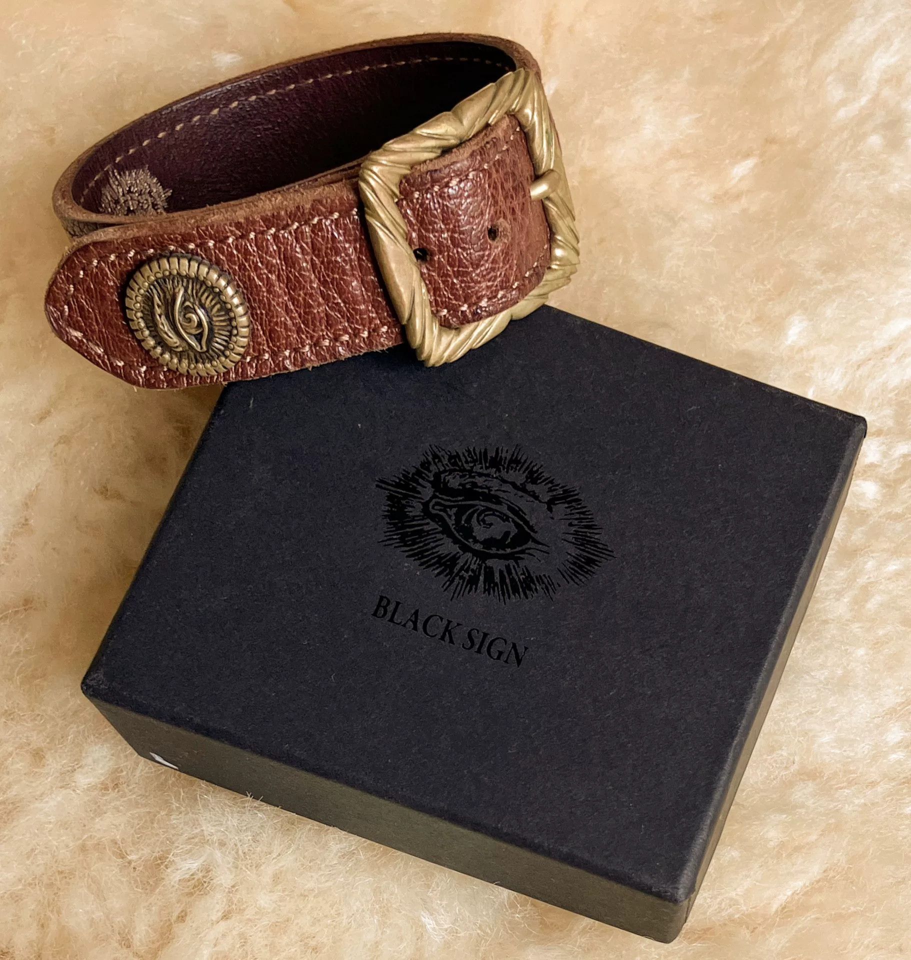 Vintage Handmade Leather Bracelet with Brass Buckle Size ONE SIZE - 1 Thumbnail