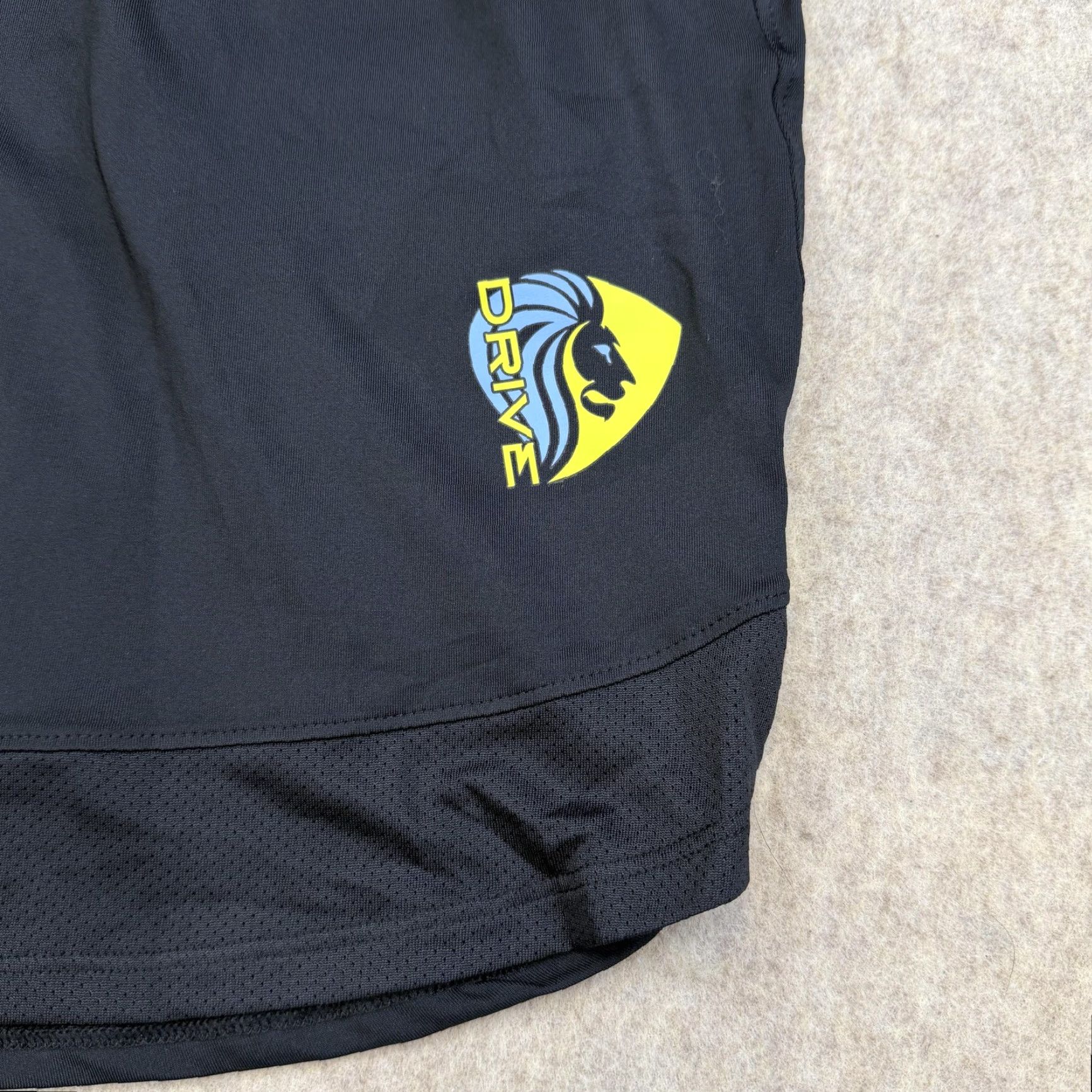 Under Armour Under Armour Shorts Mens Large Black Drive Lion Logo Athletic Training Gym Size US 33 - 3 Thumbnail