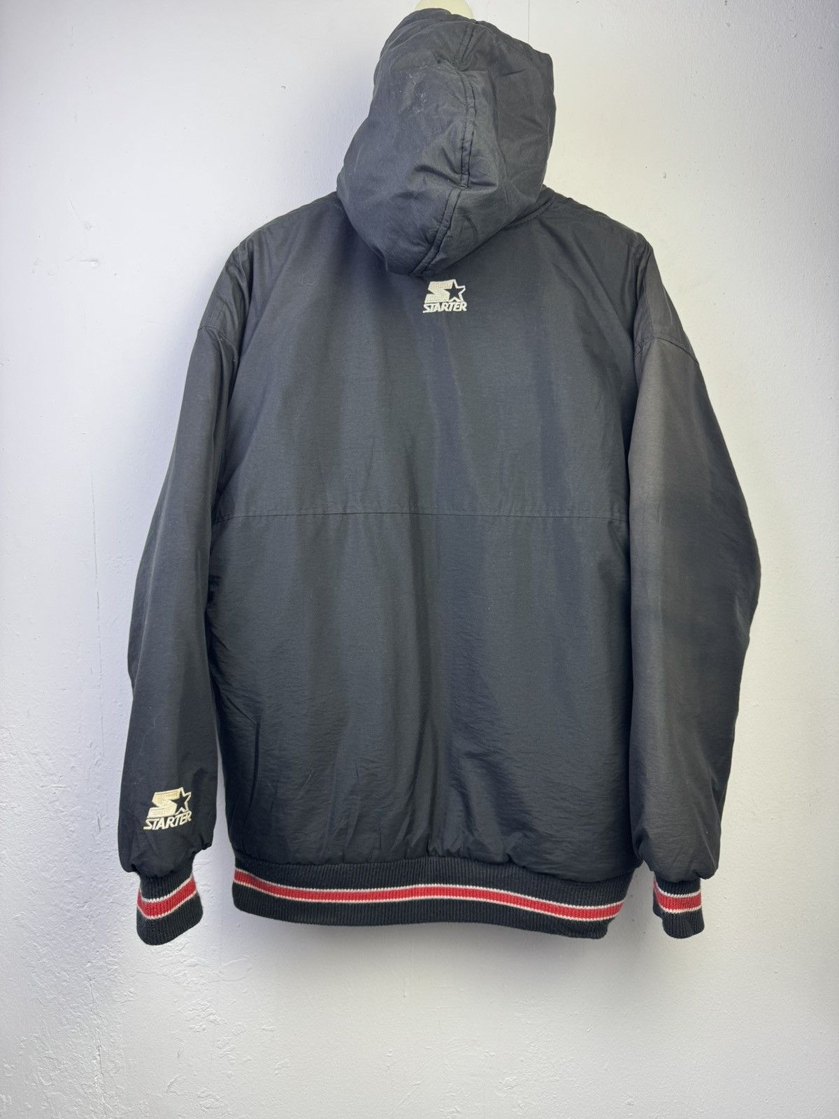 Starter vintage Chicago Bulls jacket manufactured by Starter Size US S / EU 44-46 / 1 - 8 Thumbnail
