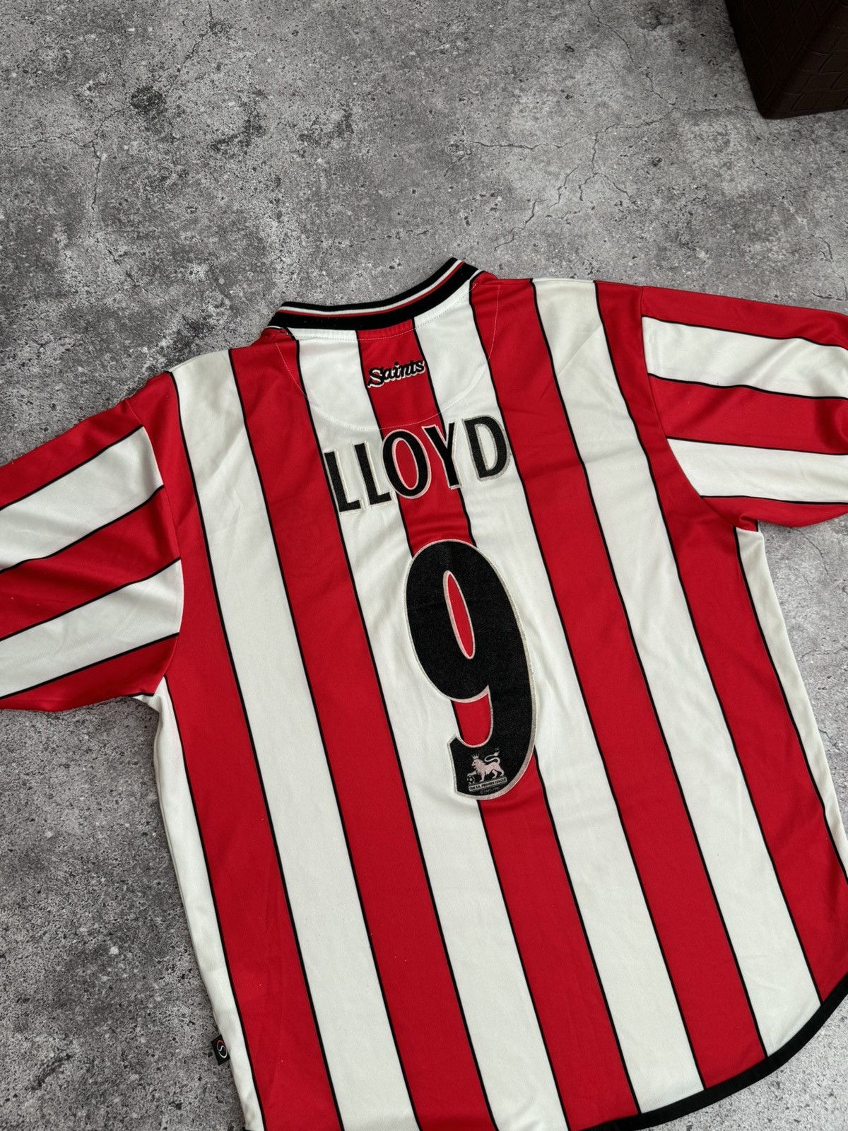 Vintage Vintage Southampton FC 9 LLOYD t-shirt jersey Size US L / EU 52-54 / 3 - 10 Thumbnail