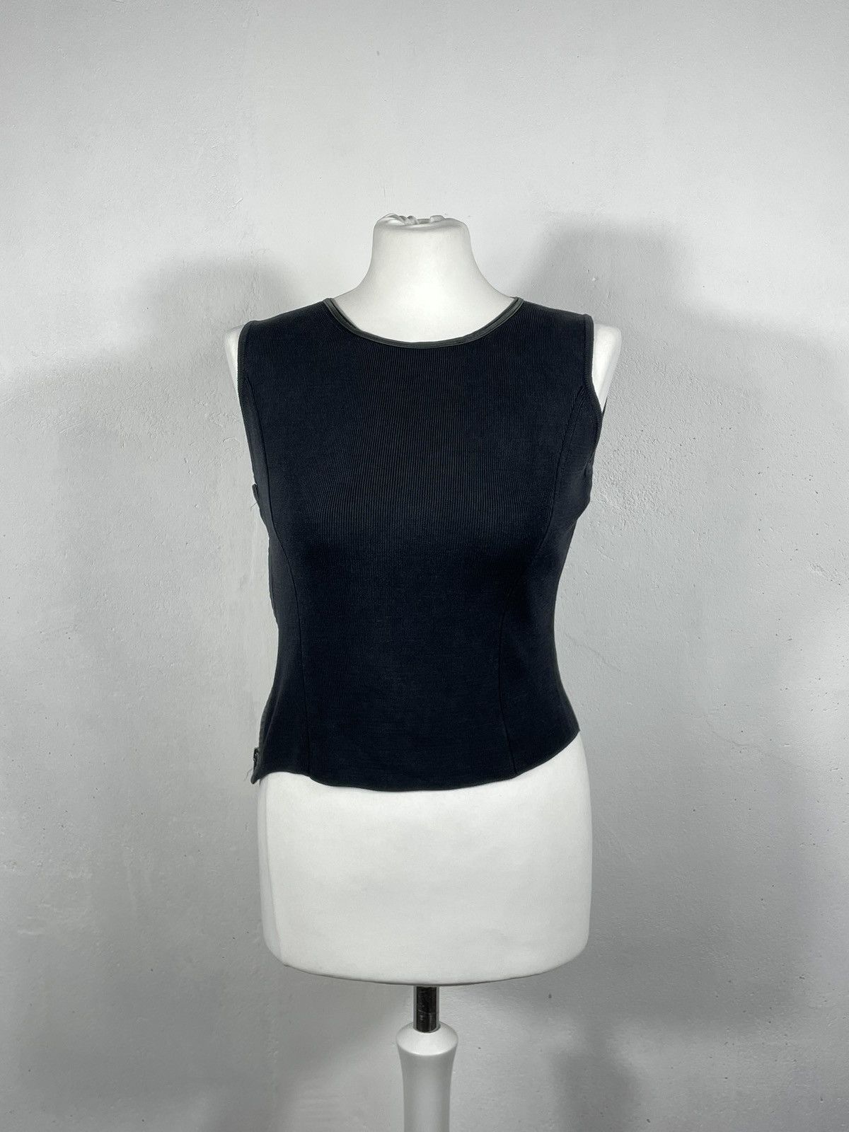 Gucci Gucci Vintage Y2k Sleeveless Vest Top Corset Luxury Designer Size XS / US 0-2 / IT 36-38 - 1 Thumbnail