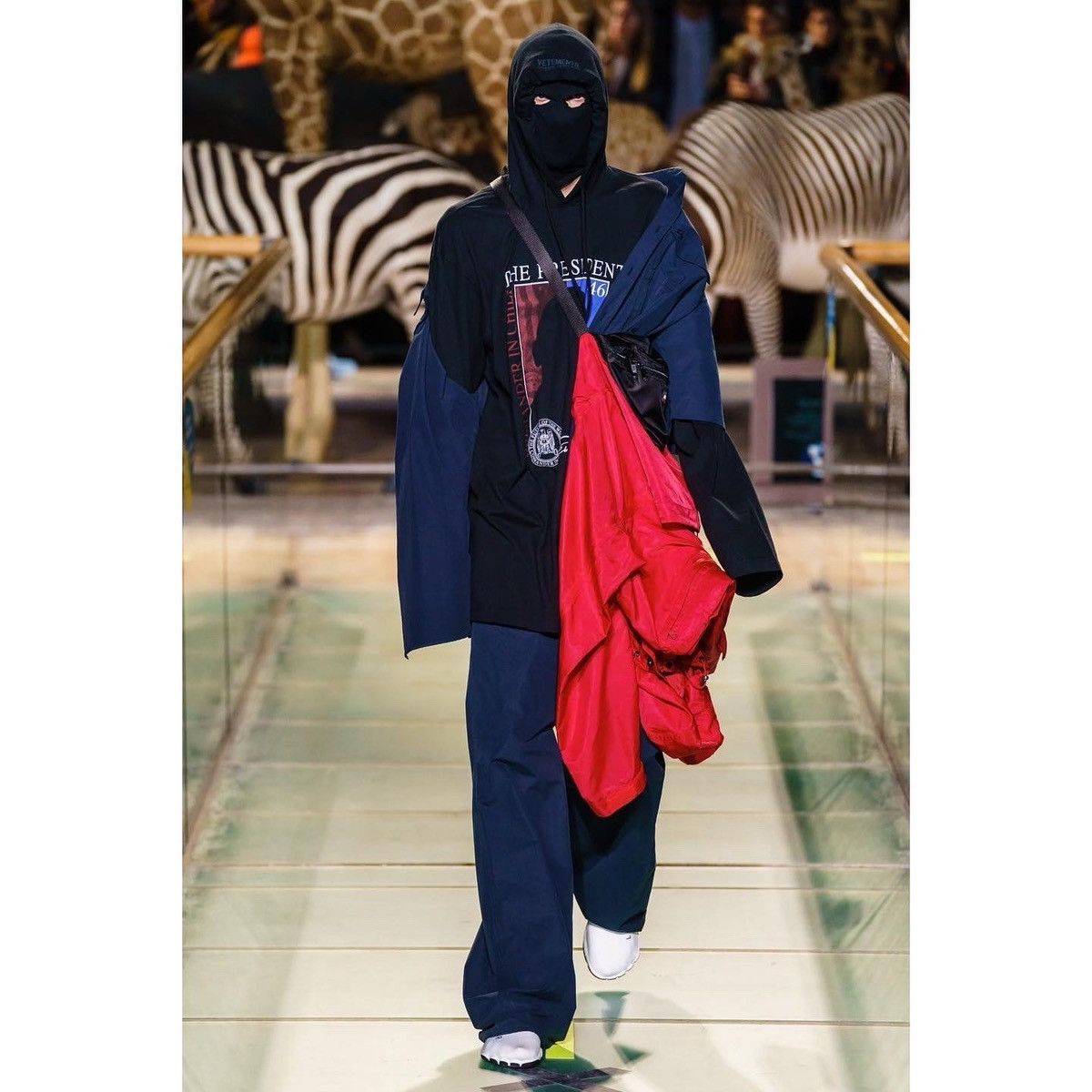 Vetements FW19 President Mask Hoodie Size US M / EU 48-50 / 2 - 2 Thumbnail