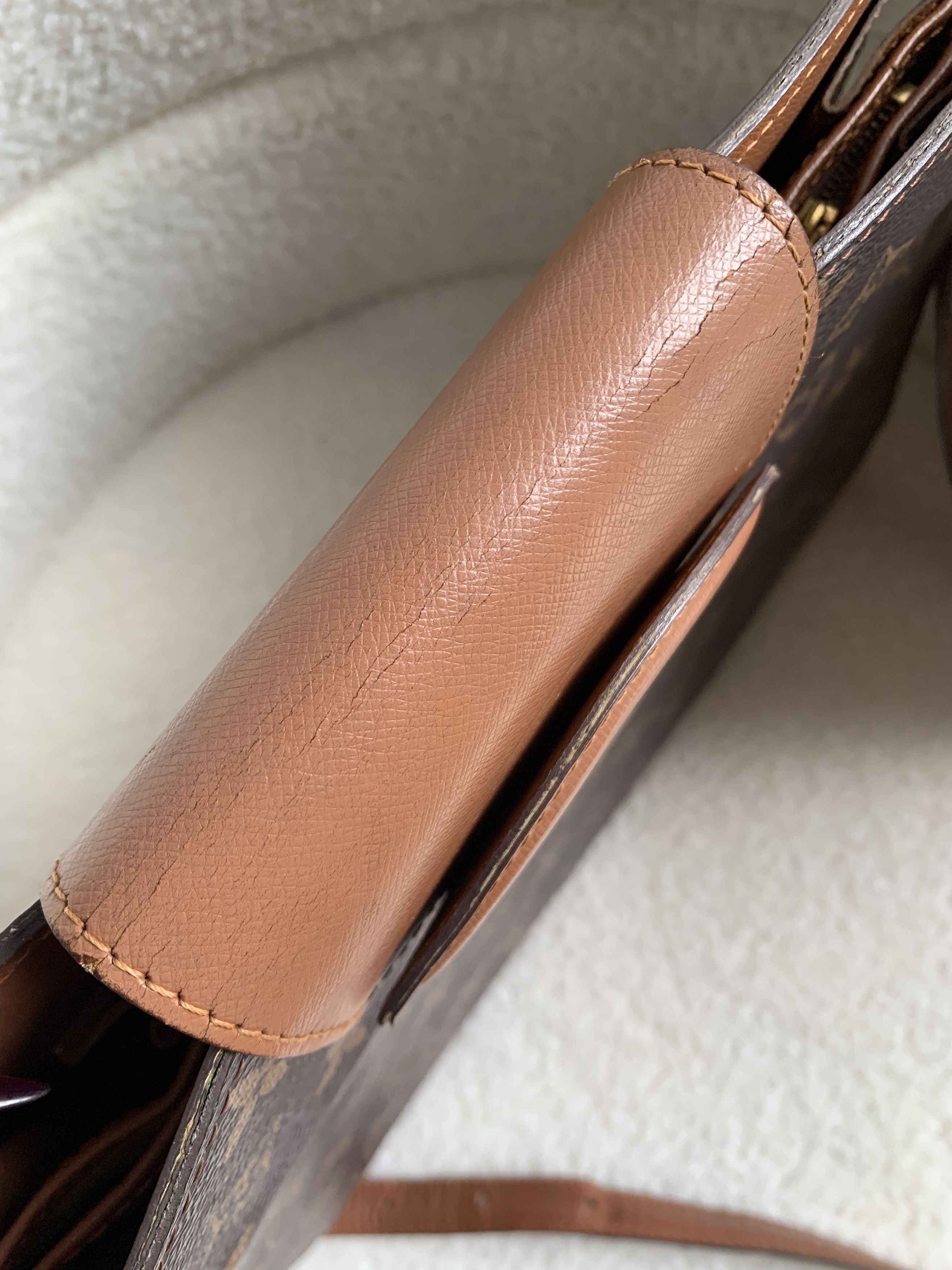 Louis Vuitton Louis Vuitton Courcelles Monogram Shoulder Messenger Bag Size ONE SIZE - 8 Thumbnail