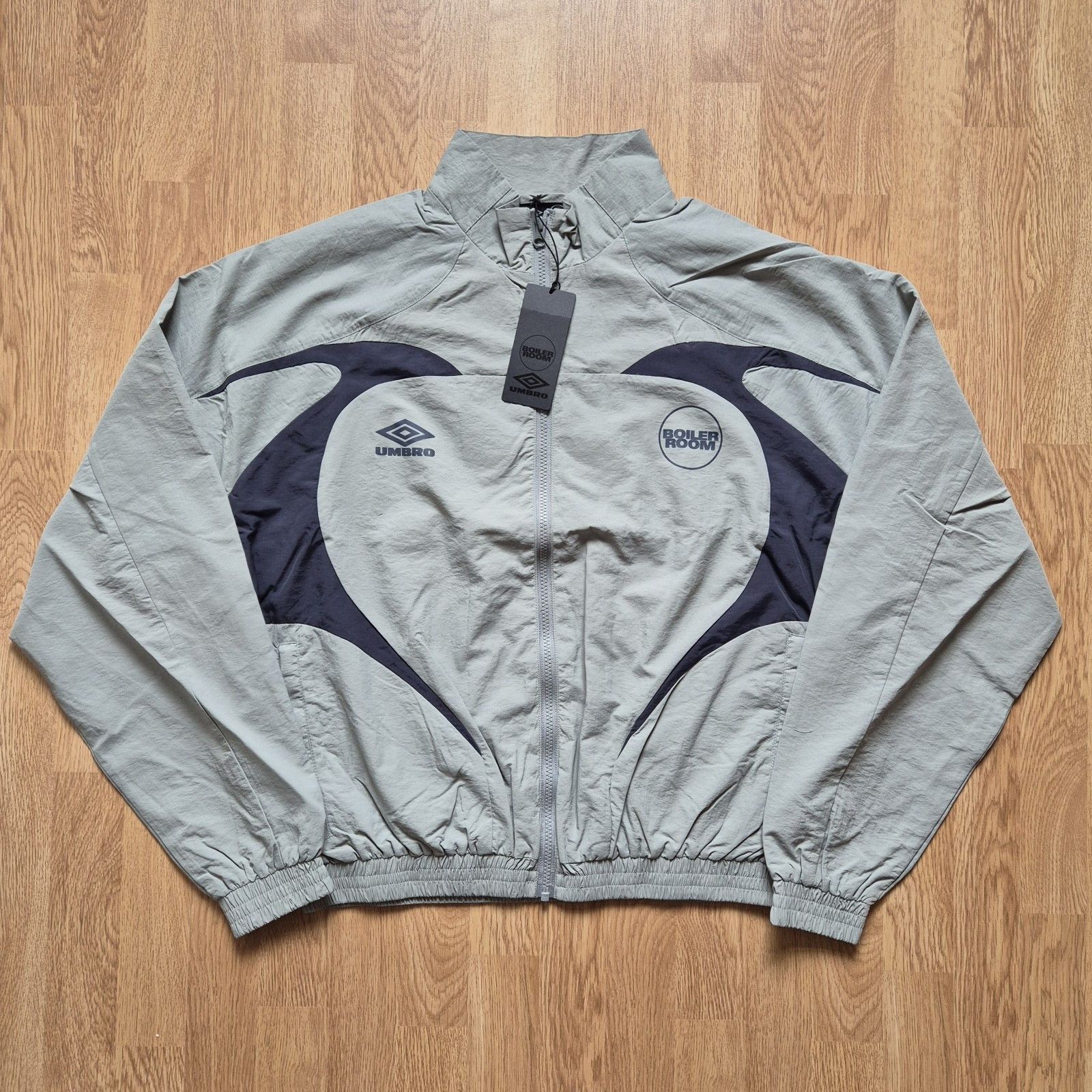 Umbro Umbro x Boiler Room Track Set Grey Brand New SS25 Size US M / EU 48-50 / 2 - 2 Thumbnail