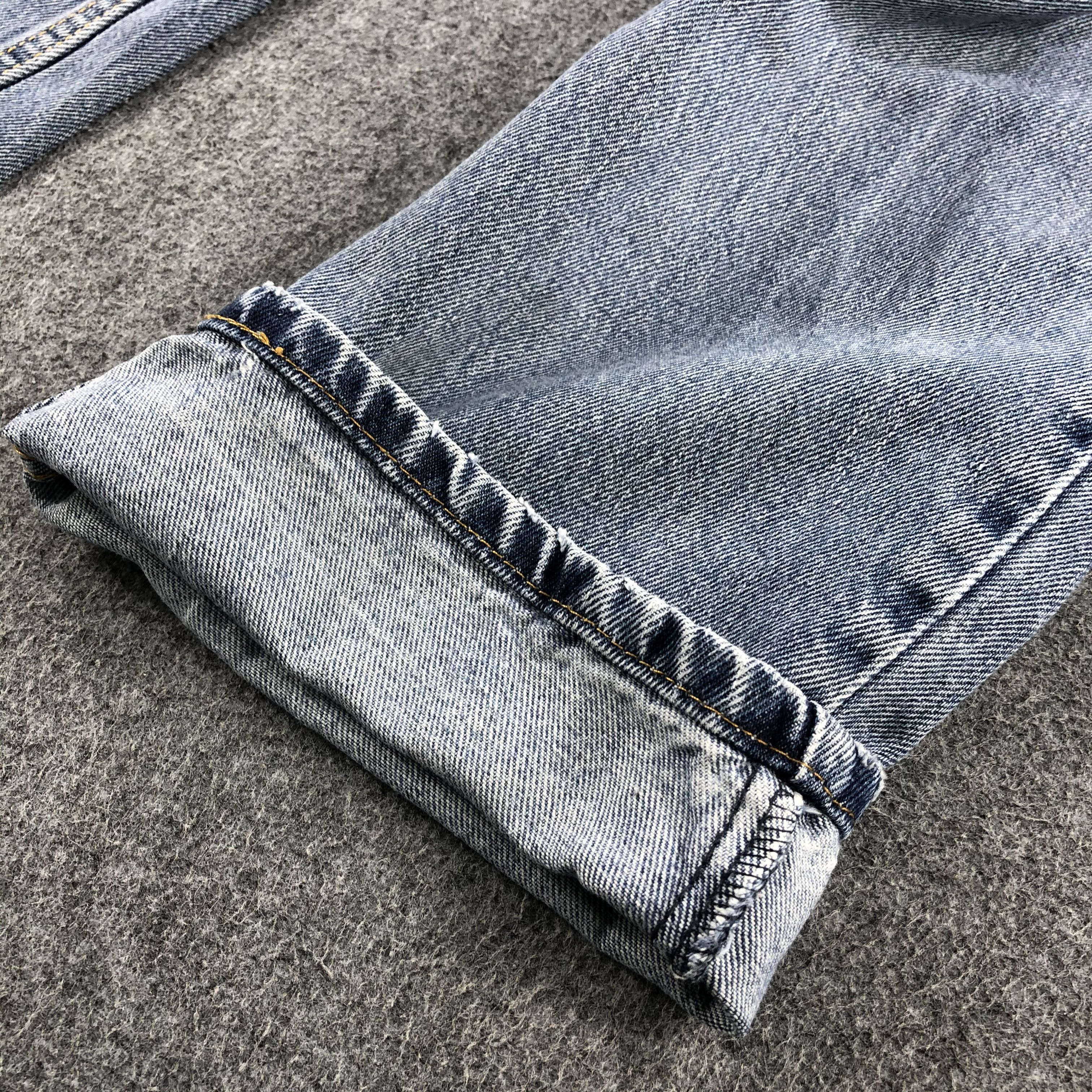 Levi's × Vintage Vintage Levis Jeans Lot 560-JM820 Size US 36 / EU 52 - 7 Thumbnail