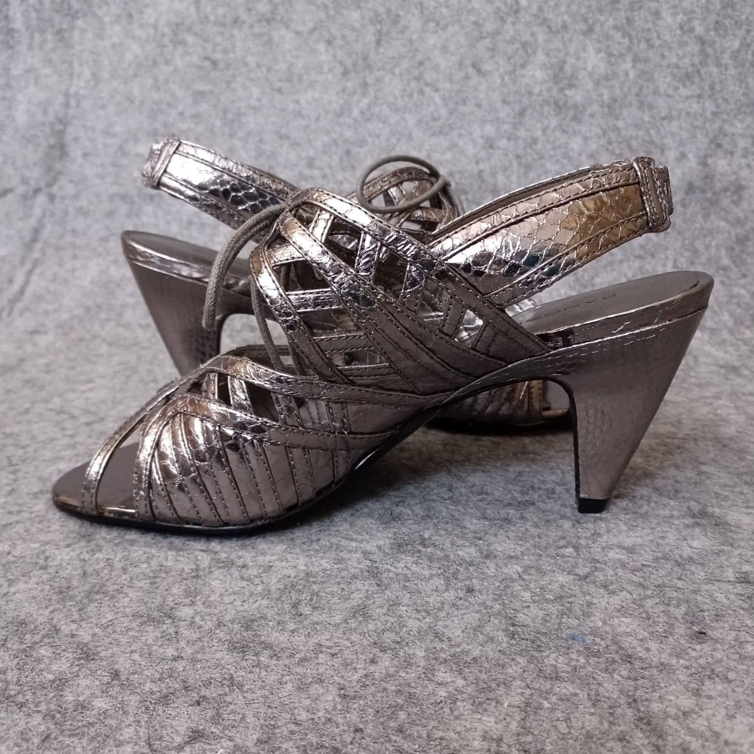 Vintage Bandolino Womens Sandal 6M Silver Metallic Delmari Strappy Sling Back Pump Size US 6 / IT 36 - 6 Thumbnail