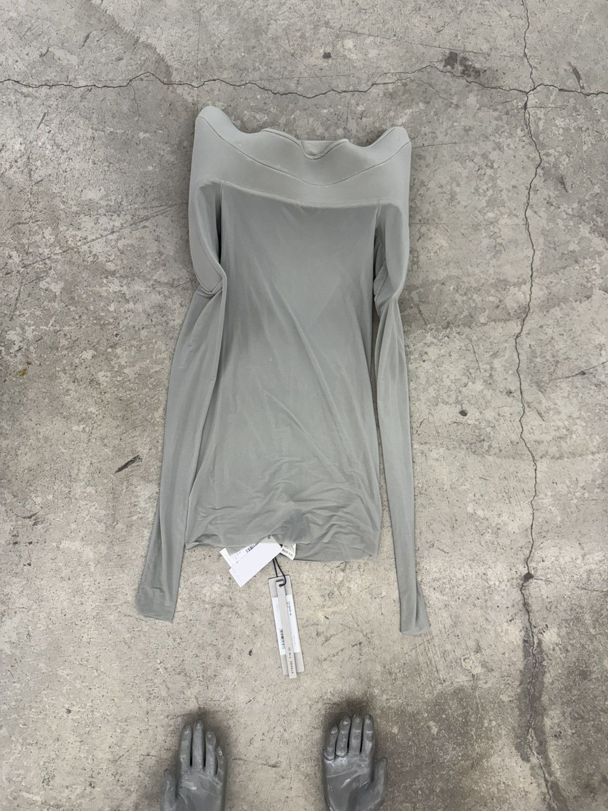 Rick Owens RICK OWENS FW22 STROBE AVANT GARDE POINT SHOULDER TOP Size S / US 4 / IT 40 - 1 Thumbnail