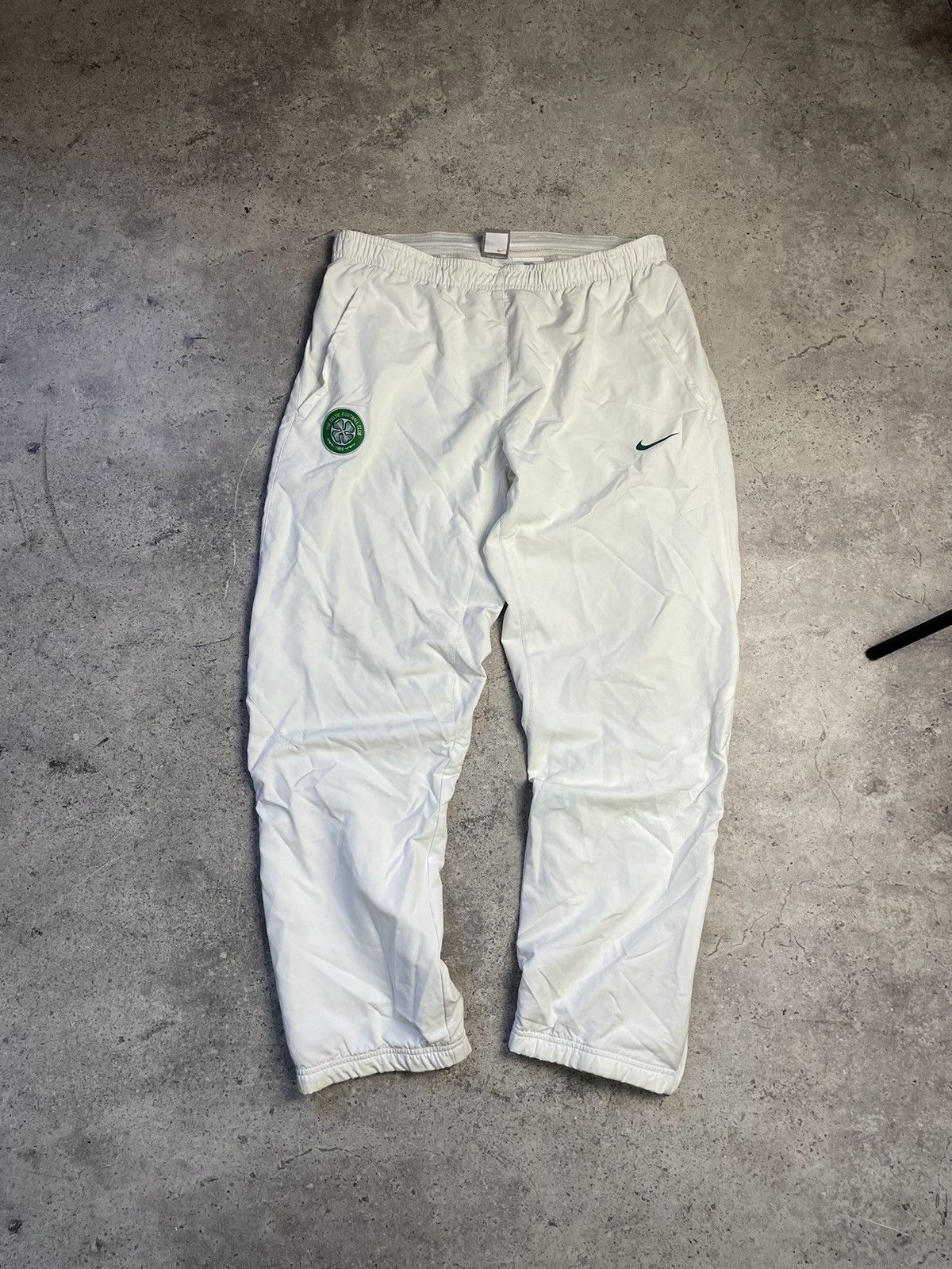 Nike Vintage Nike Celtic Track Pants Y2K Size US 32 / EU 48 - 1 Thumbnail