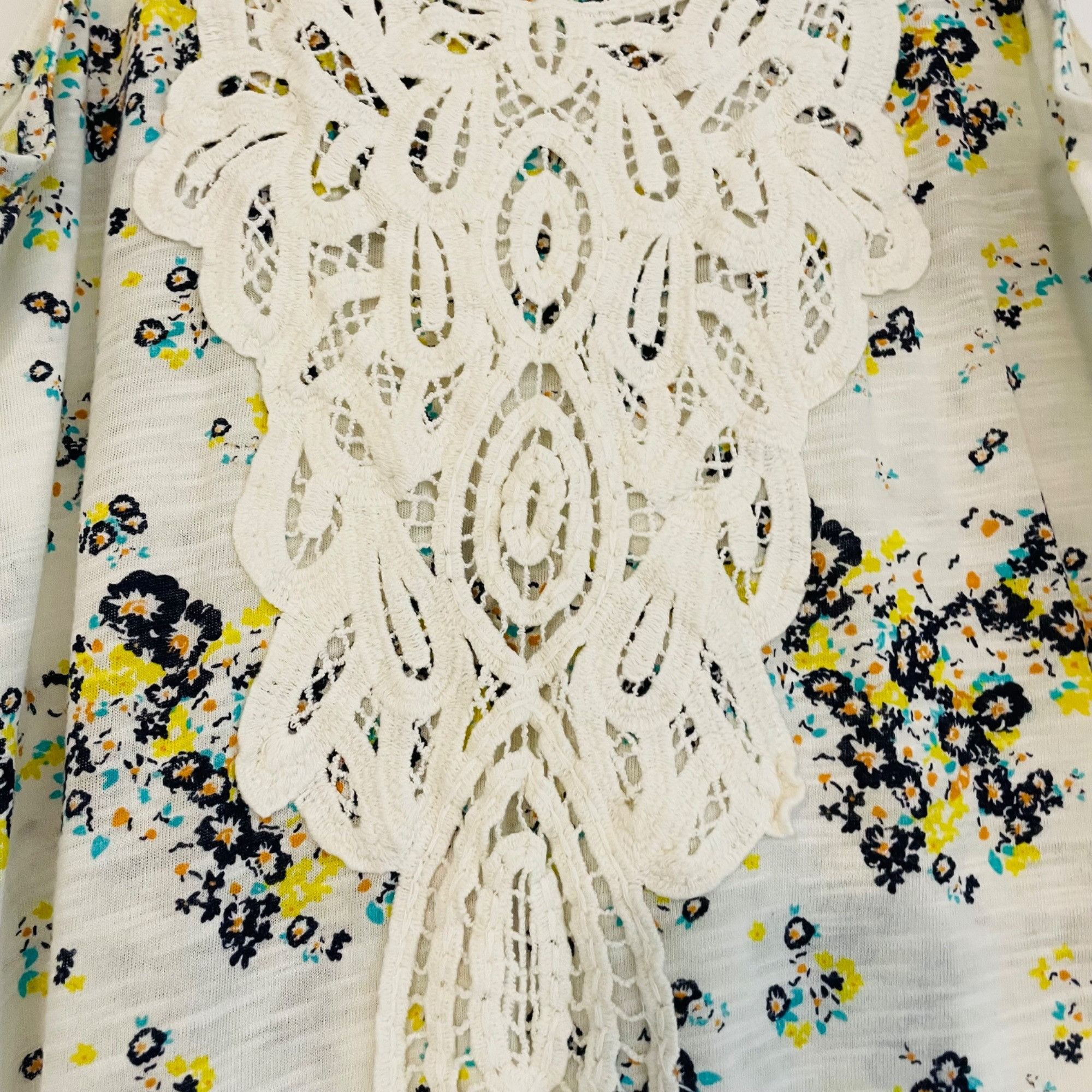 Other Maurices Floral Lace Front Tank Top M White & Yellow Polyest Size M / US 6-8 / IT 42-44 - 2 Thumbnail