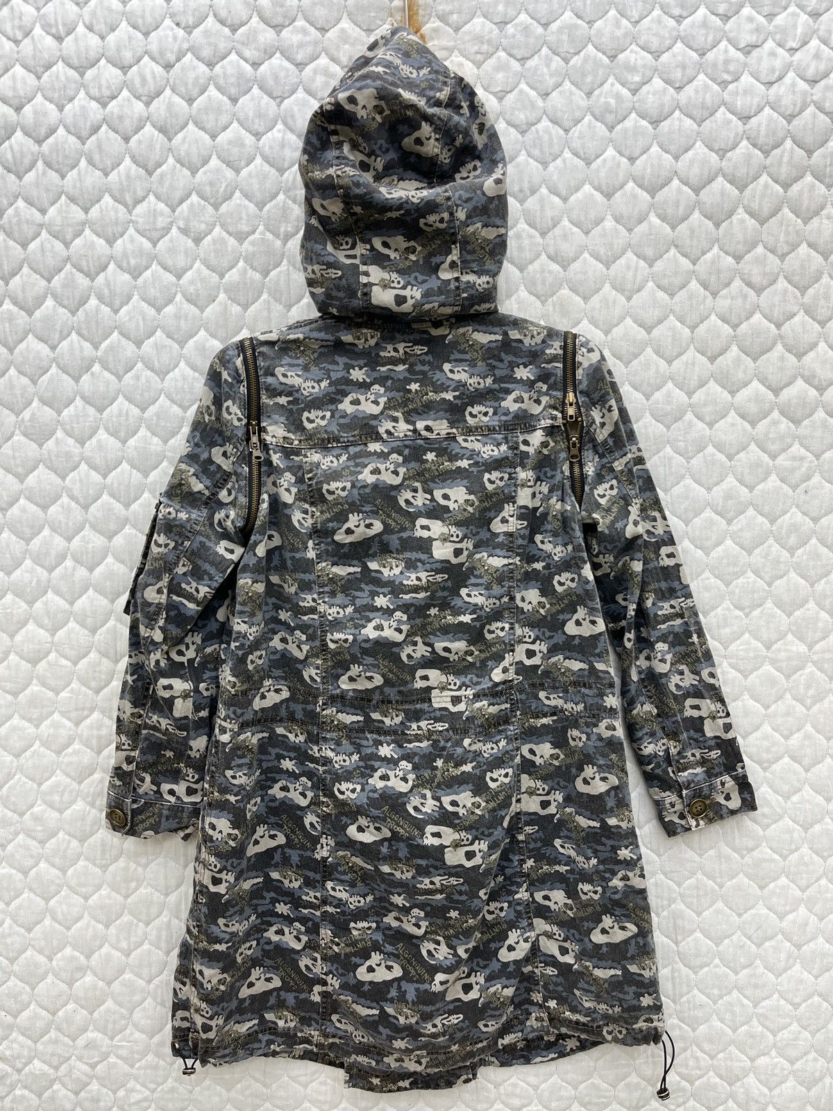 If Six Was Nine × Japanese Brand 🔥🔥ARCHIVE ALGON QUINS SKULLS PRINT DETACHABLE SLEEVE JACKET Size S / US 4 / IT 40 - 11 Thumbnail
