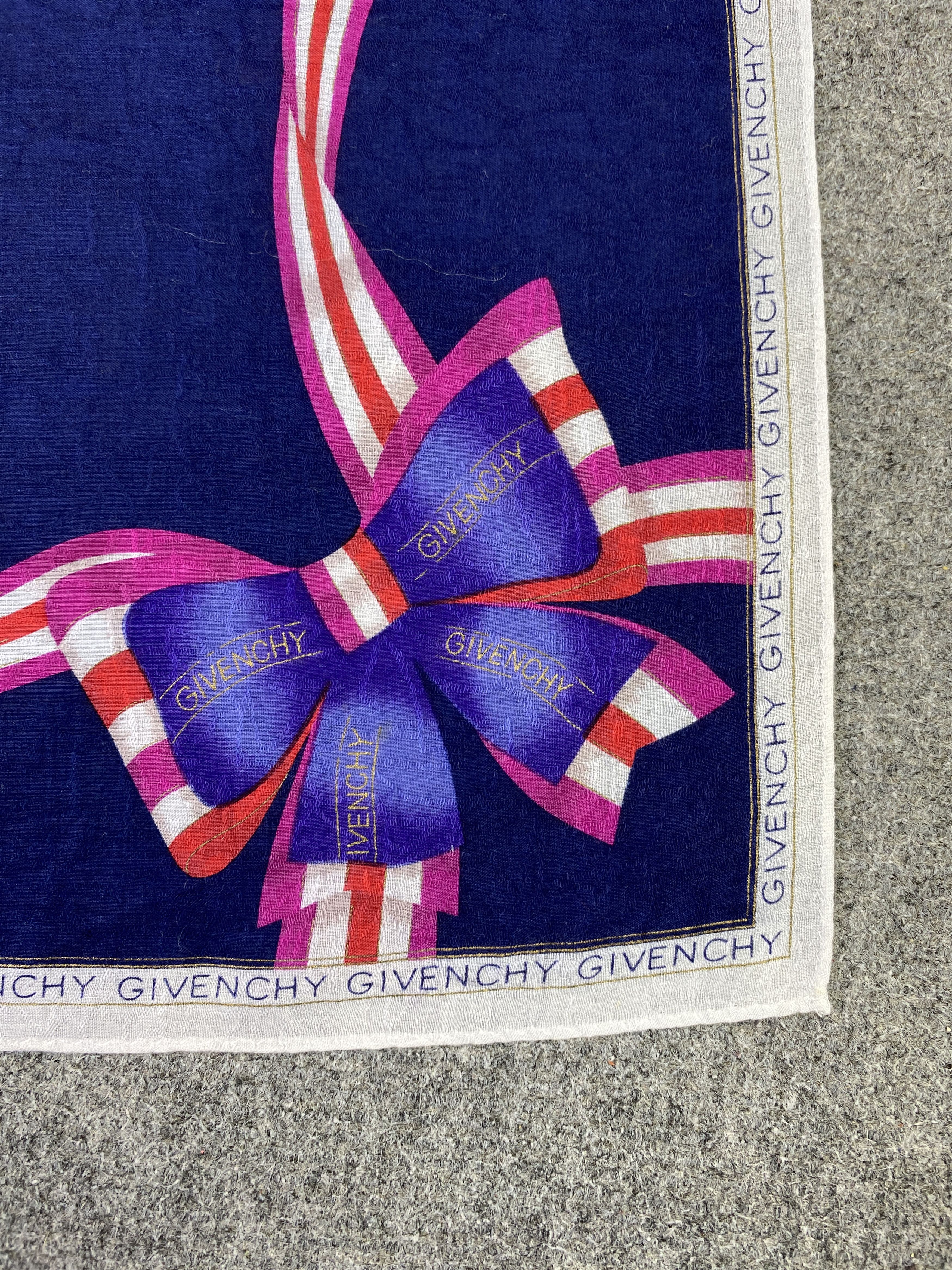 Givenchy Vintage Givenchy Handkerchief / Neckerchief KT0216 Size ONE SIZE - 5 Thumbnail