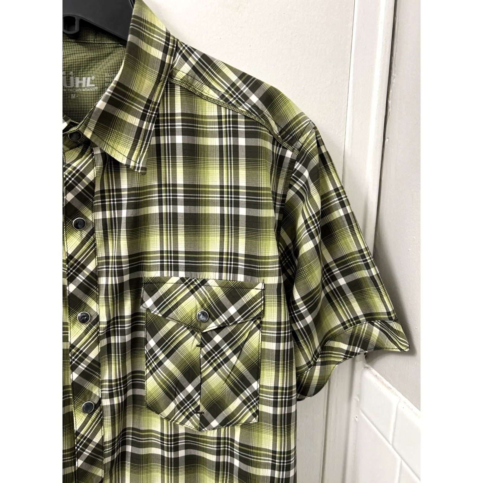 Vintage Kuhl Eluxur Shirt Mens M Green Plaid Button Down Pockets S/S Outdoor Casual Lightweight Moisture Wicking Size US M / EU 48-50 / 2 - 4 Thumbnail