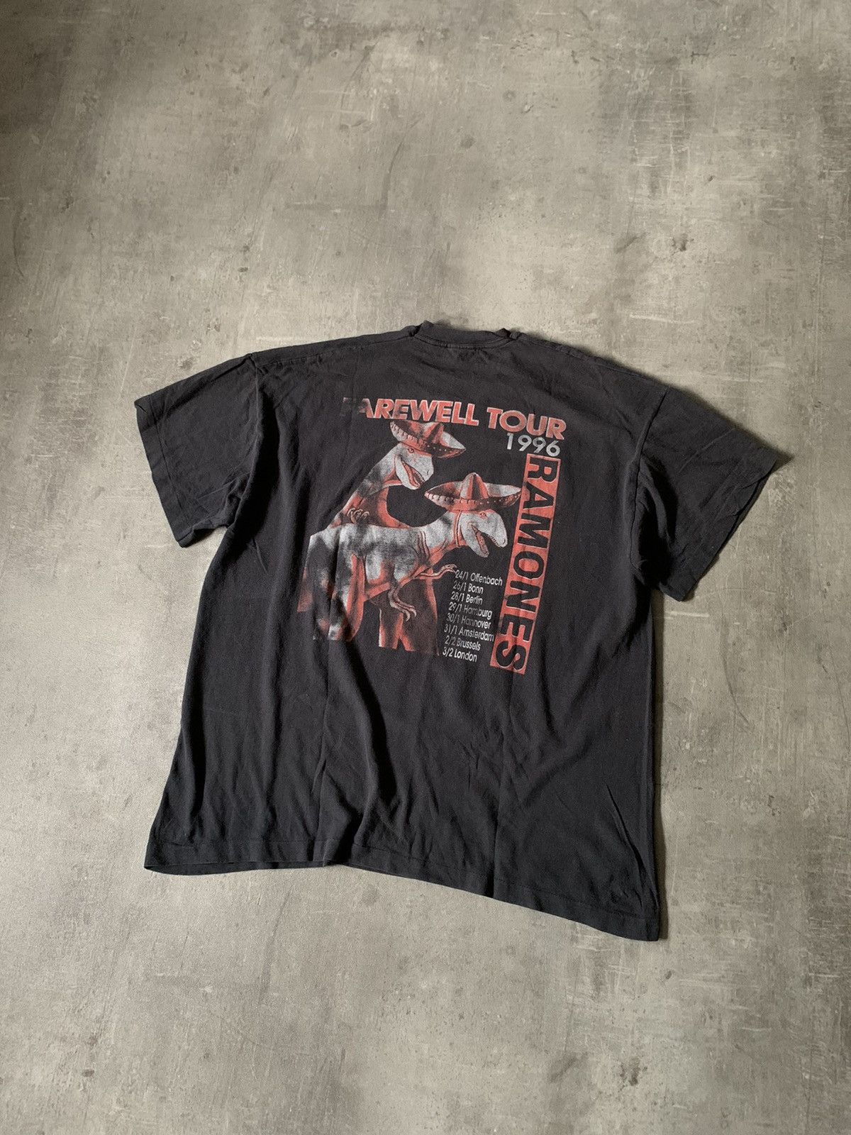 Band Tees Vintage Ramones European Tour 1996 T-shirt Size US M / EU 48-50 / 2 - 2 Thumbnail