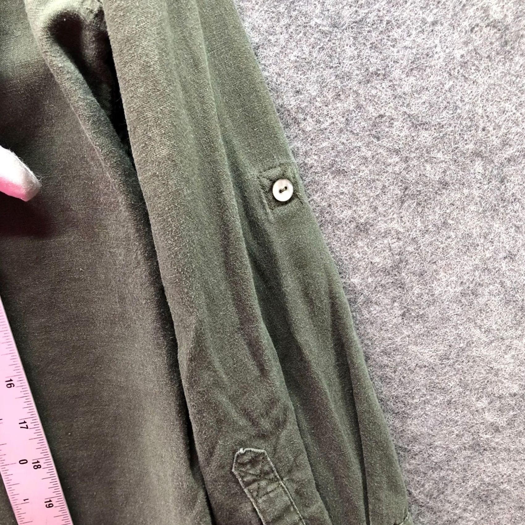 Vintage VINTAGE Kate Hill 100% Linen Button Down Shirt Womens SP Army Green Roll Tab Sleeve Shirt Size S / US 4 / IT 40 - 8 Thumbnail
