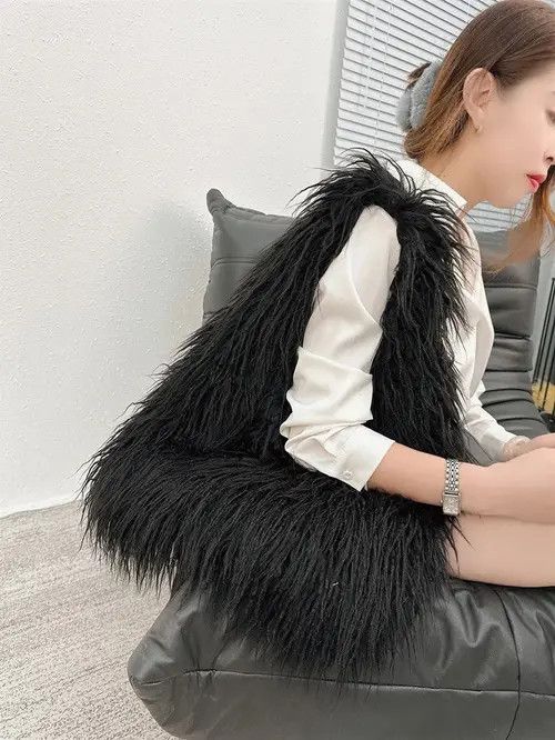 Japanese Brand Horiko x Honji Designer Soft Fluffy Faux Fur Shoulder Bag Size ONE SIZE - 8 Thumbnail