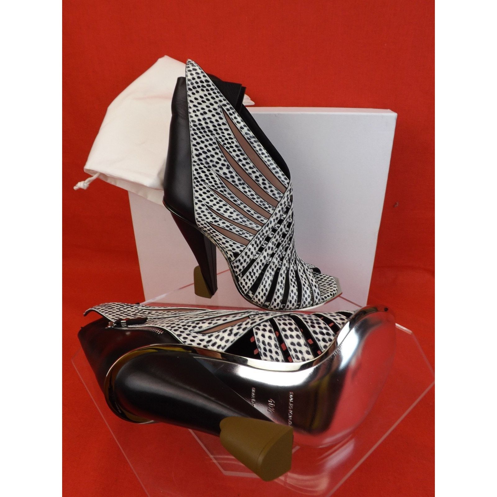Balenciaga NIB BALENCIAGA MULTI COLOR PYTHON WINGS HEELS PUMPS 40.5 $3K Size US 10.5 / IT 40.5 - 7 Thumbnail