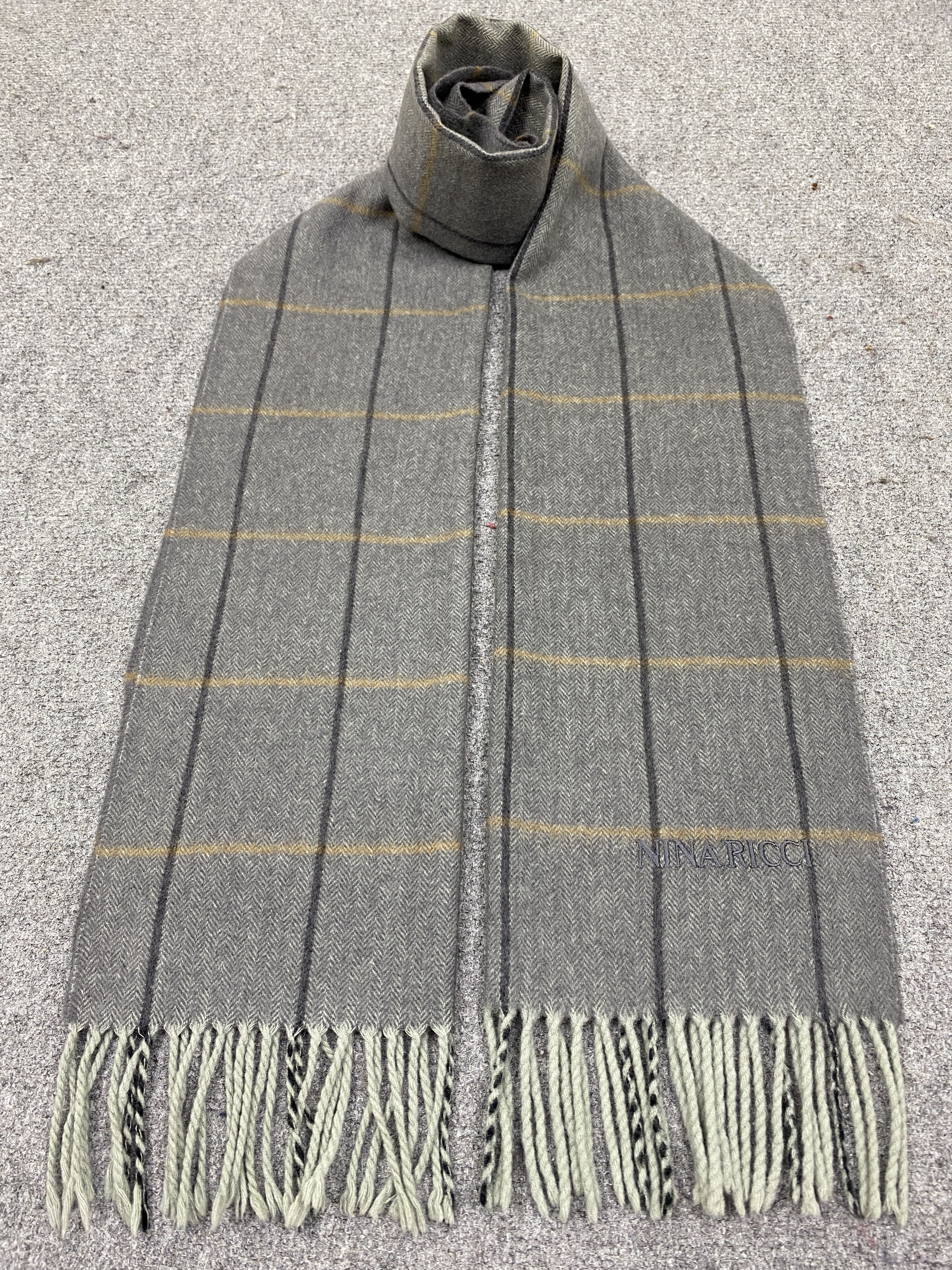Nina Ricci Nina Ricci Scarf / Muffler / Neckwear P056 Size ONE SIZE - 1 Thumbnail