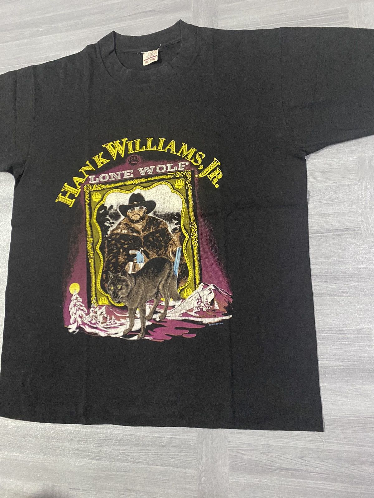Vintage Vintage 1990 Hank Williams Jr Lone Wolf Tour Tee Size US L / EU 52-54 / 3 - 4 Thumbnail