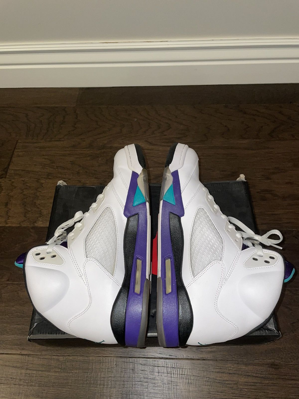 Jordan Brand Retro Air Jordan 5 Grape Size US 12 / EU 45 - 8 Thumbnail