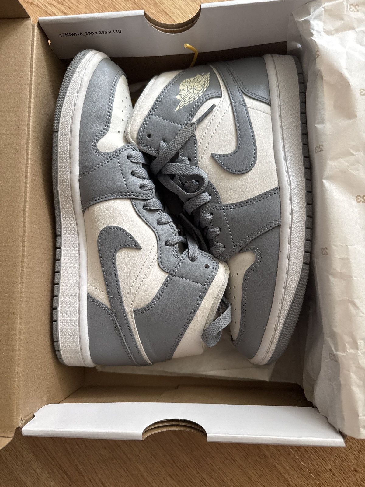 Nike Air Jordan 1 Mid Size US 7 / IT 37 - 8 Thumbnail
