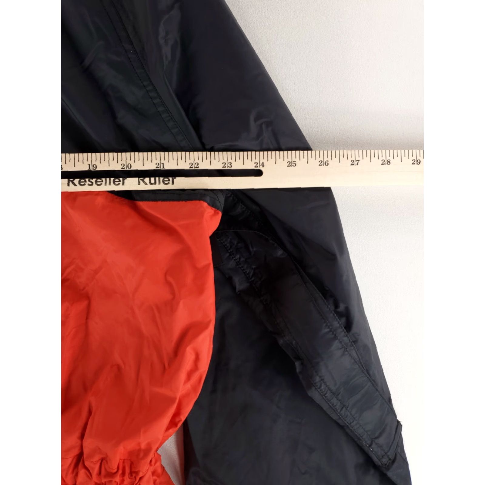 Helly Hansen VINTAGE Helly Hansen Helly Tech Windbreaker Rain Jacket Hooded Womens M Red Black Jacket Womens M Red Size M / US 6-8 / IT 42-44 - 6 Thumbnail