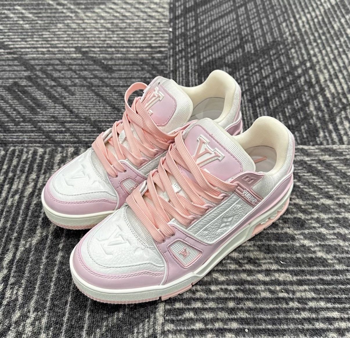 Louis Vuitton Louis Vuitton Trainer Rose Pink Sneakers J42 Size US 7.5 / IT 37.5 - 1 Thumbnail