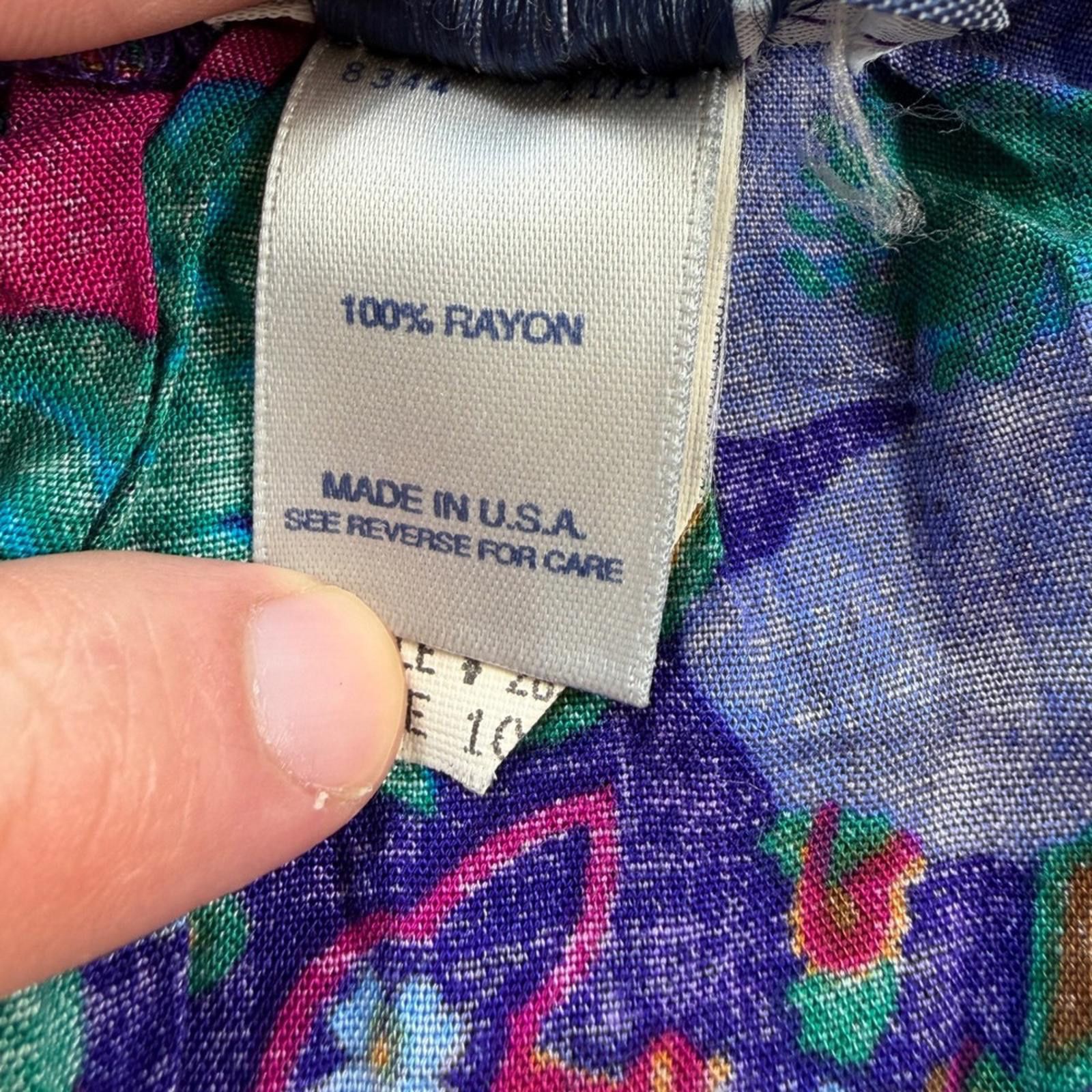 Other Vintage 90s Floral Rayon Midi Skirt Made in USA Petite 10 Size 32" / US 10 / IT 46 - 7 Thumbnail